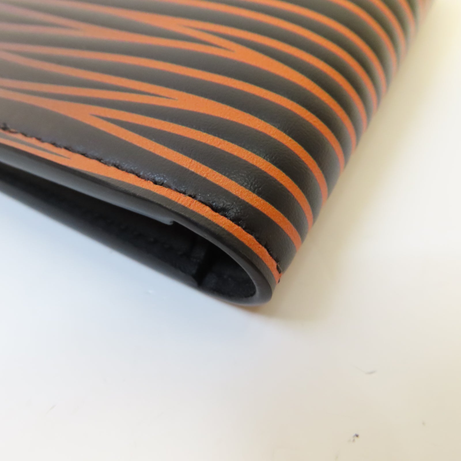 LOUIS VUITTON Epi Gradient Electric Sun Slender Wallet錢包黑色/彩色