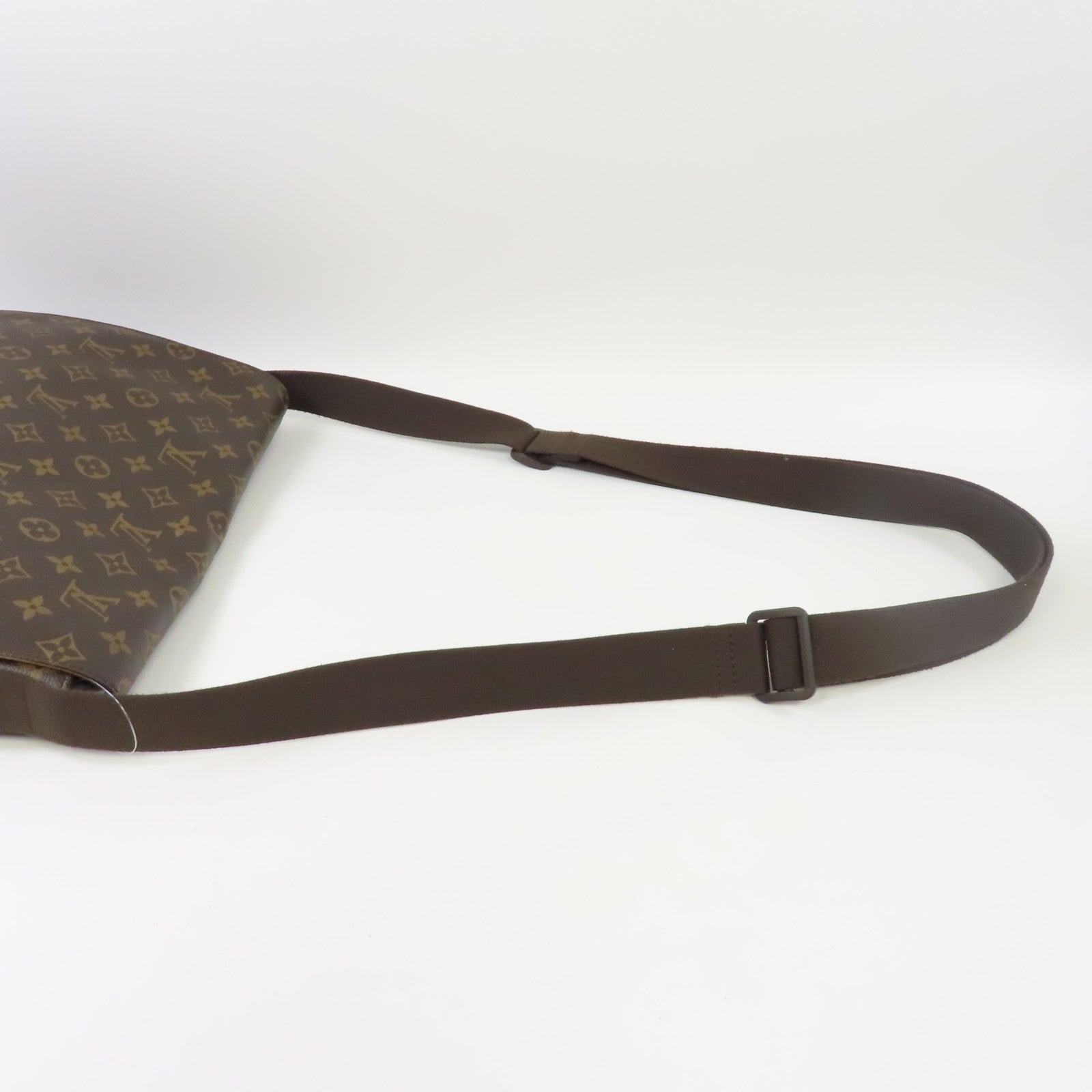 LOUIS VUITTON Monogram Beaubourg MM金扣肩背袋啡色