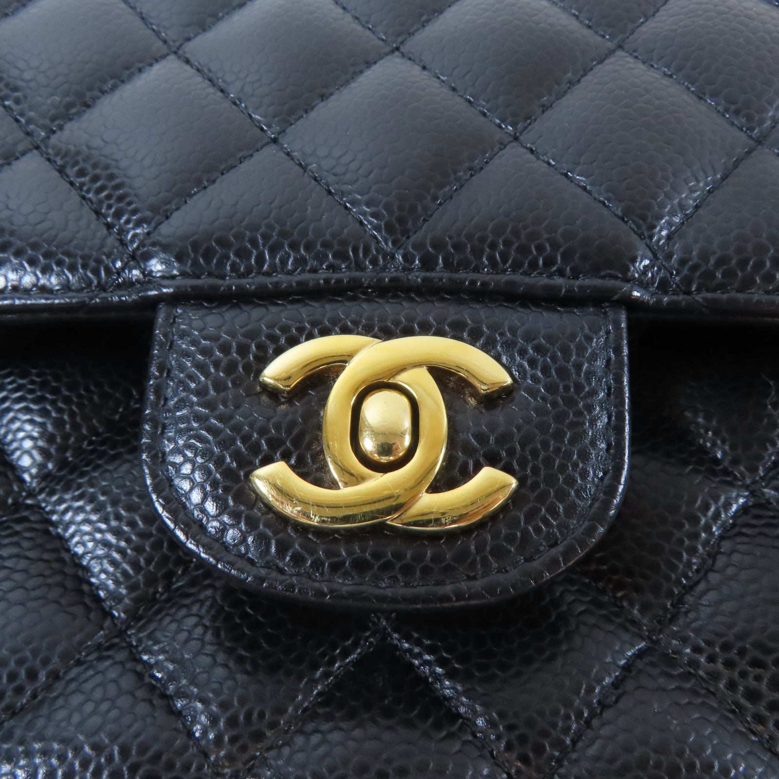 CHANEL 【激減優惠】菱格Caviar皮革Classic 25cm金扣鏈帶肩背袋黑色