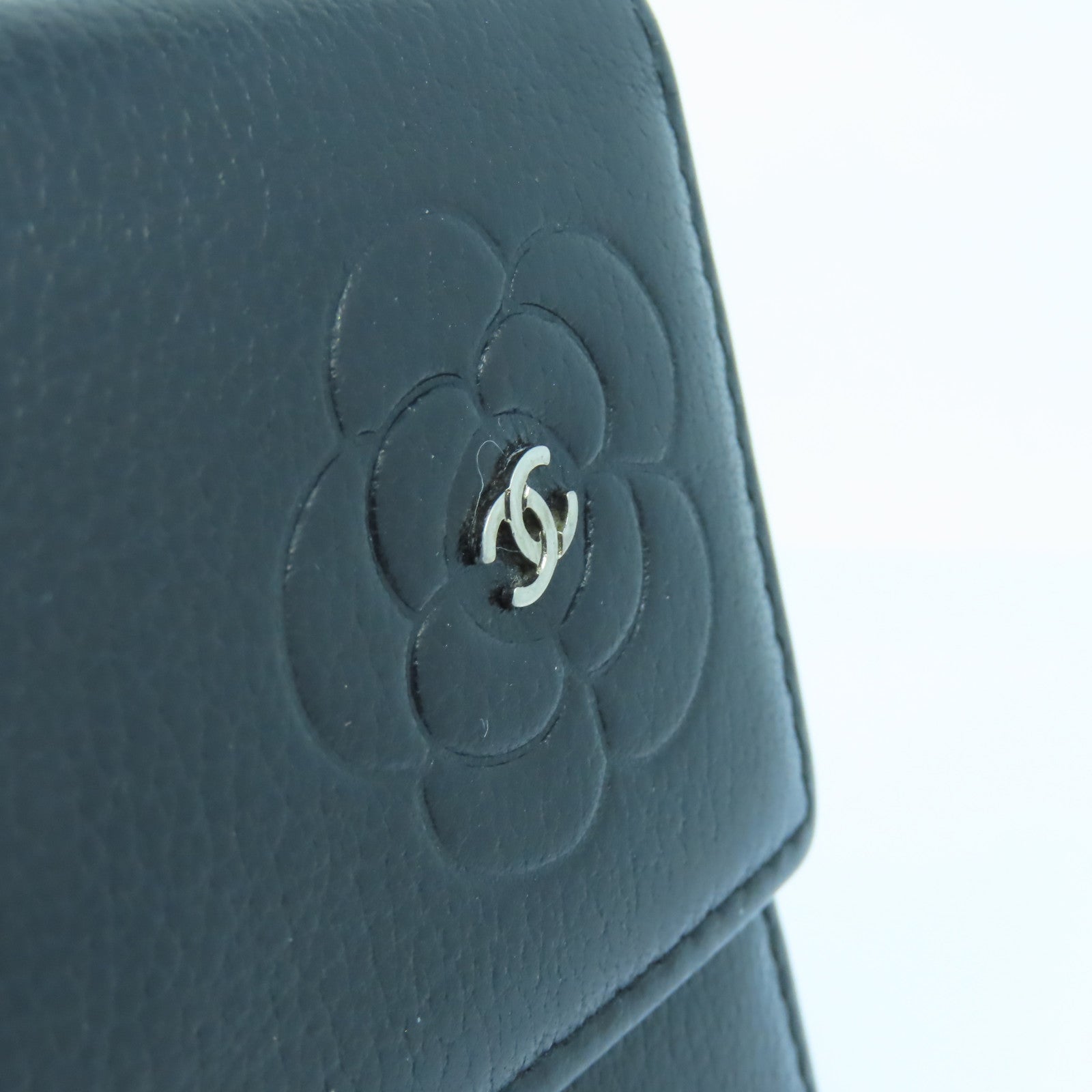 CHANEL 【清倉大減價】羊皮皮革Camellia Wallet銀扣錢包黑色