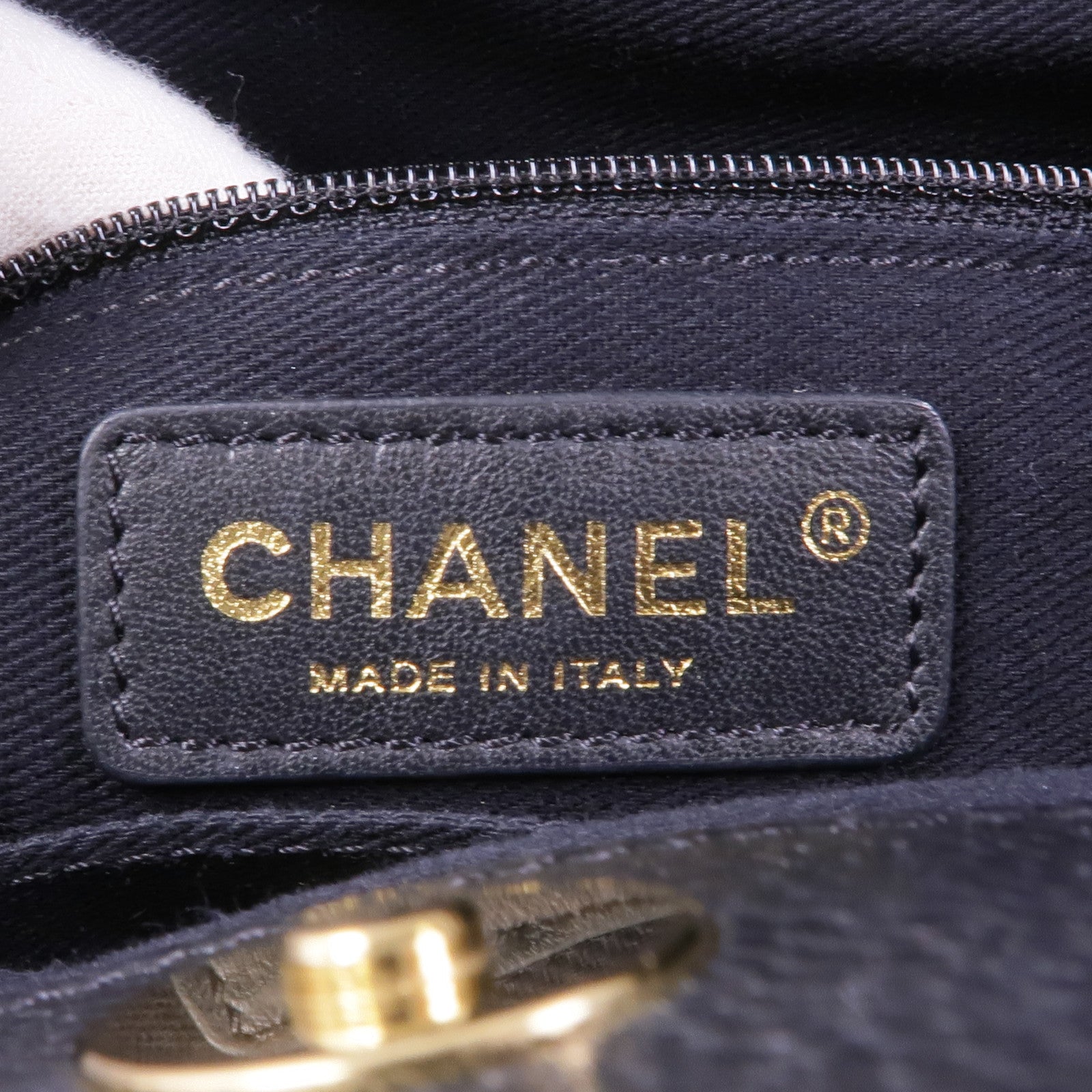 CHANEL 牛皮皮革Shoulder Bag金扣肩背袋