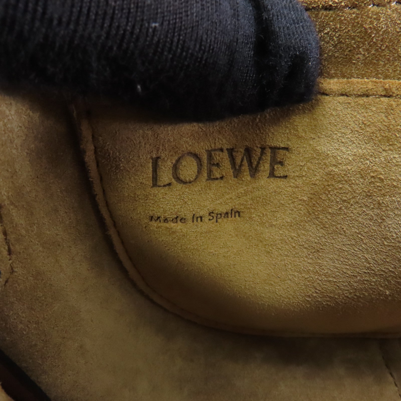 LOEWE 牛皮皮革Mini Gate金扣肩背袋棕色