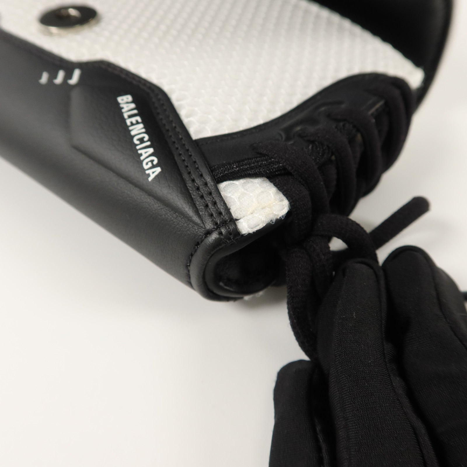 BALENCIAGA 尼龍/牛皮皮革Sneakerhead Phone Crossbody Bag肩背袋