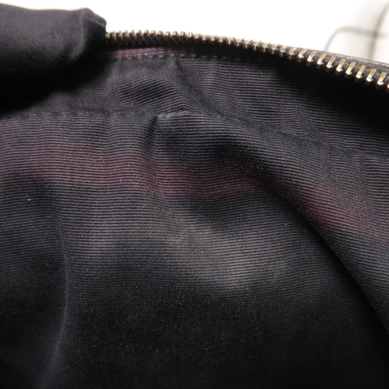 YVES SAINT LAURENT 牛皮皮革Lou Camera Bag肩背袋