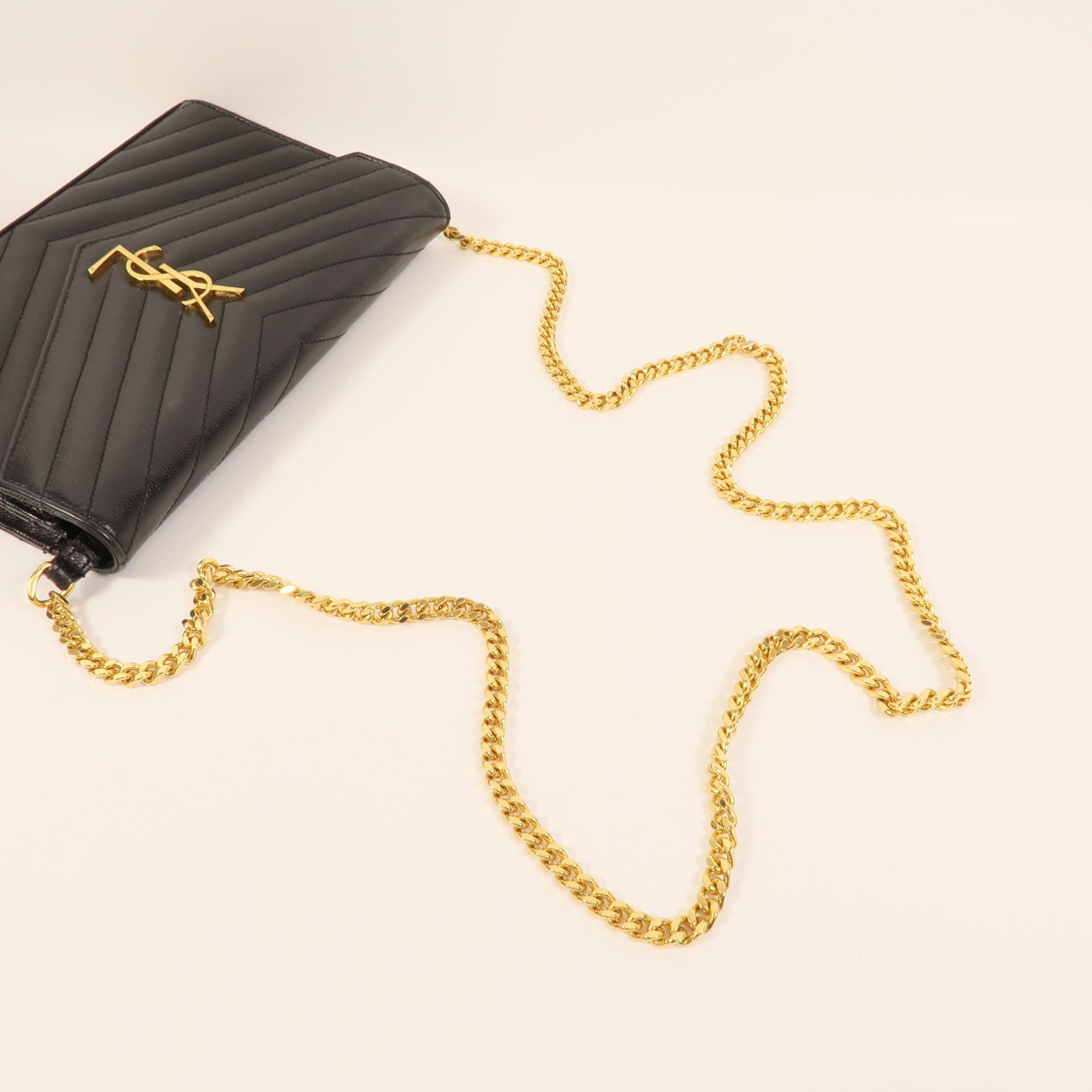 SAINT LAURENT 牛皮皮革Cassandre Envelope鏈帶肩背袋