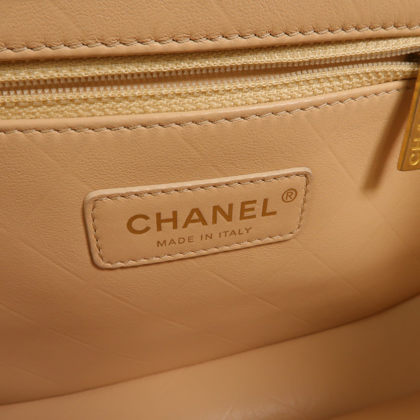 CHANEL 牛皮皮革Chain Shoulder鏈帶肩背袋