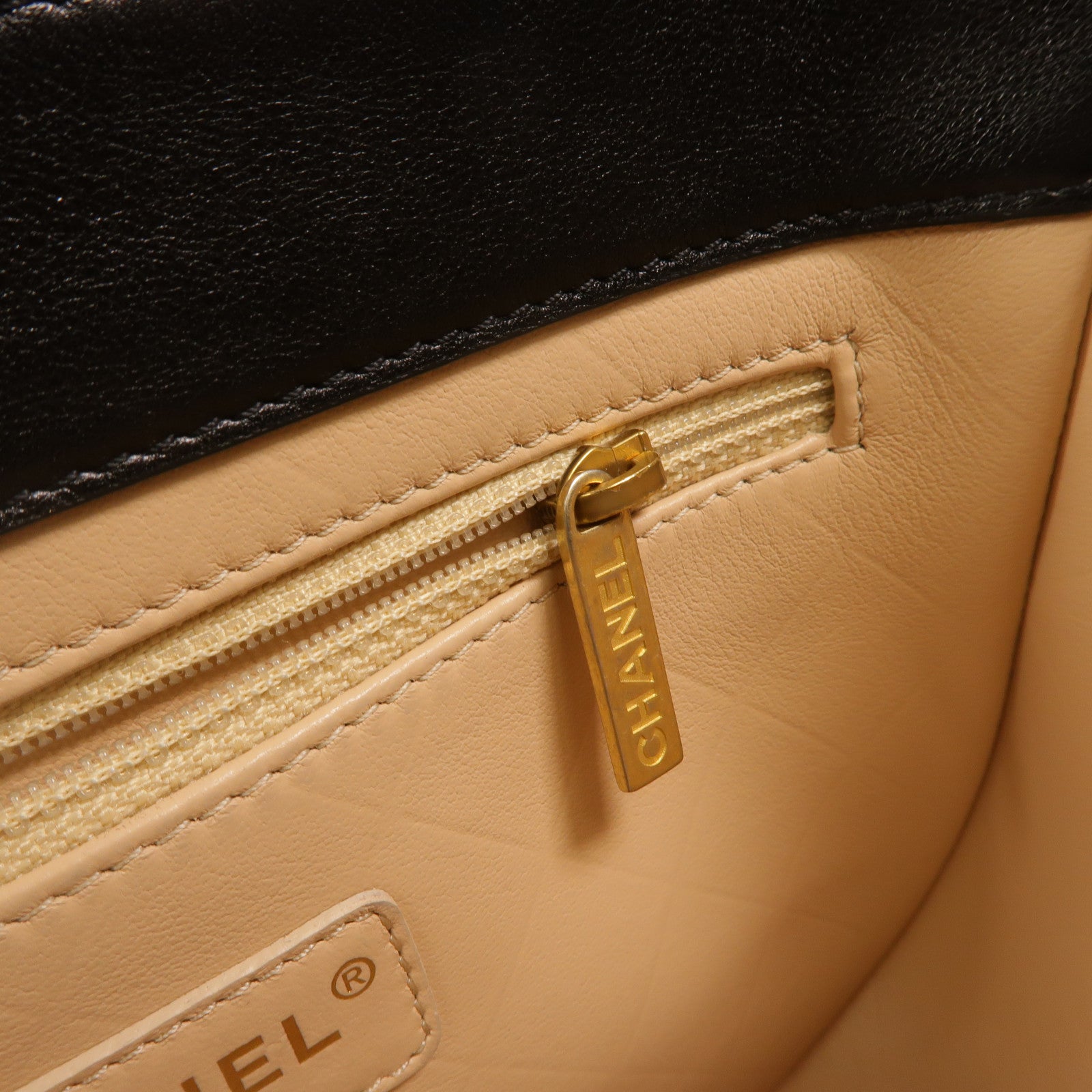 CHANEL 牛皮皮革Chain Shoulder鏈帶肩背袋