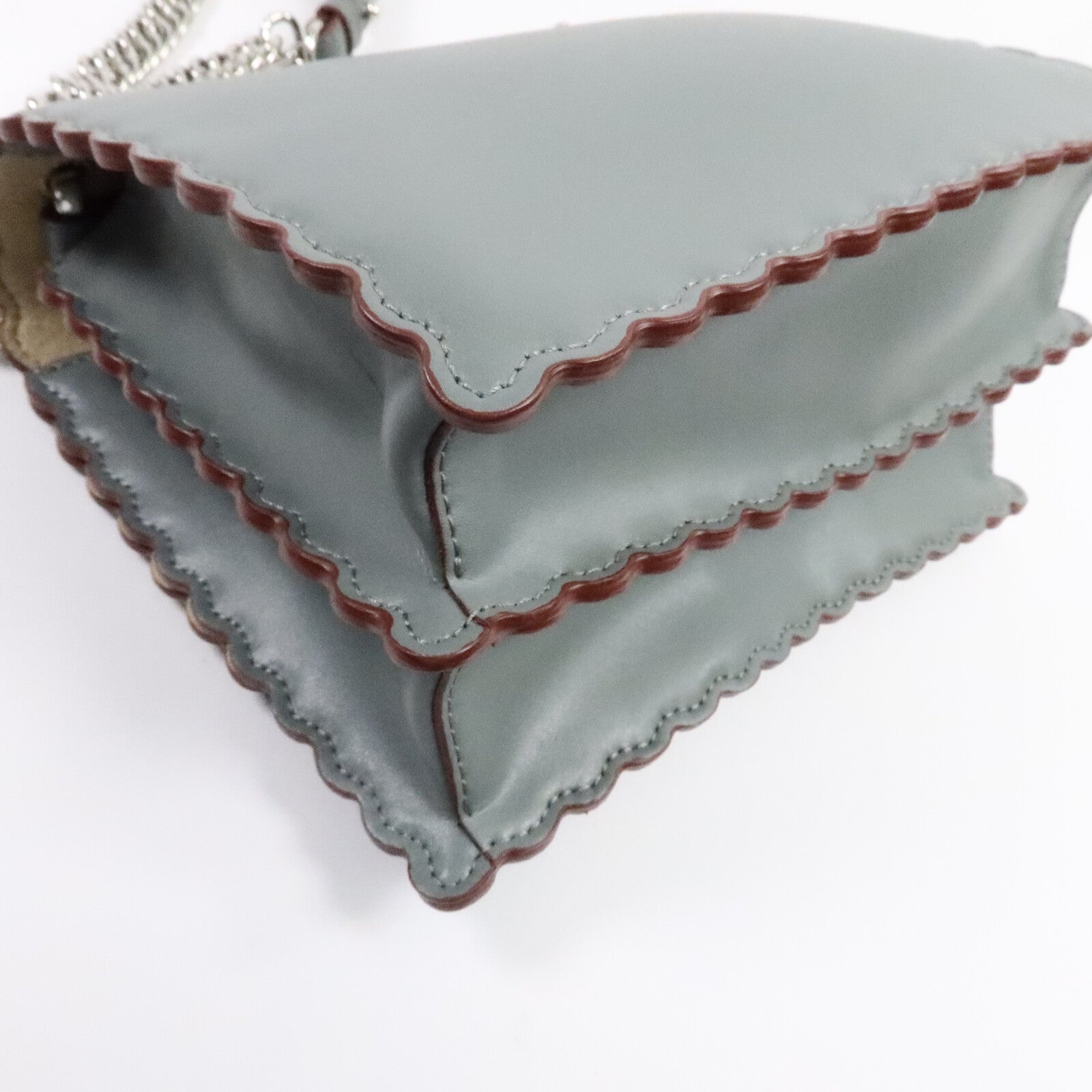 FENDI 牛皮皮革Kan I Small鏈帶肩背袋