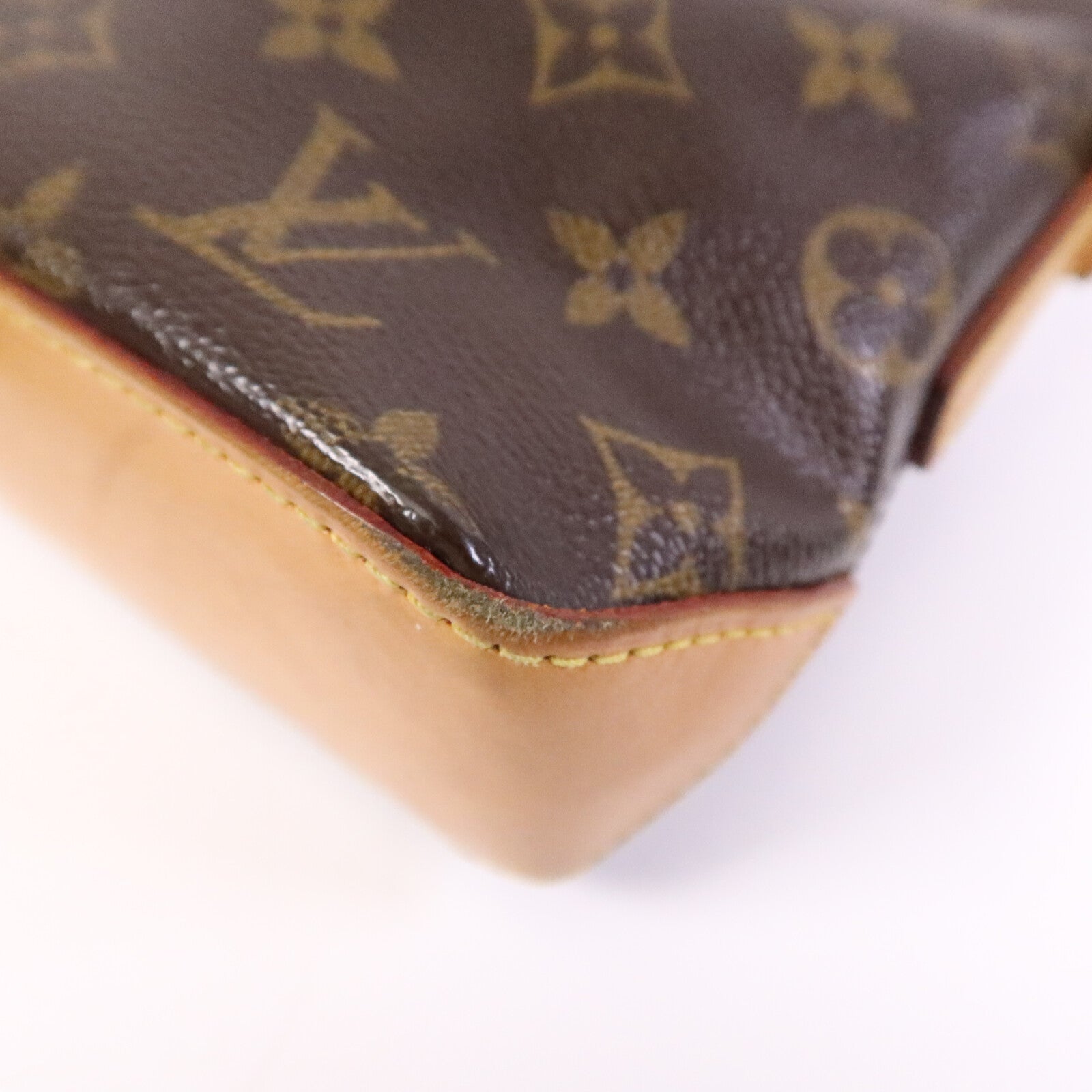 LOUIS VUITTON Monogram Trotteur金扣肩背袋