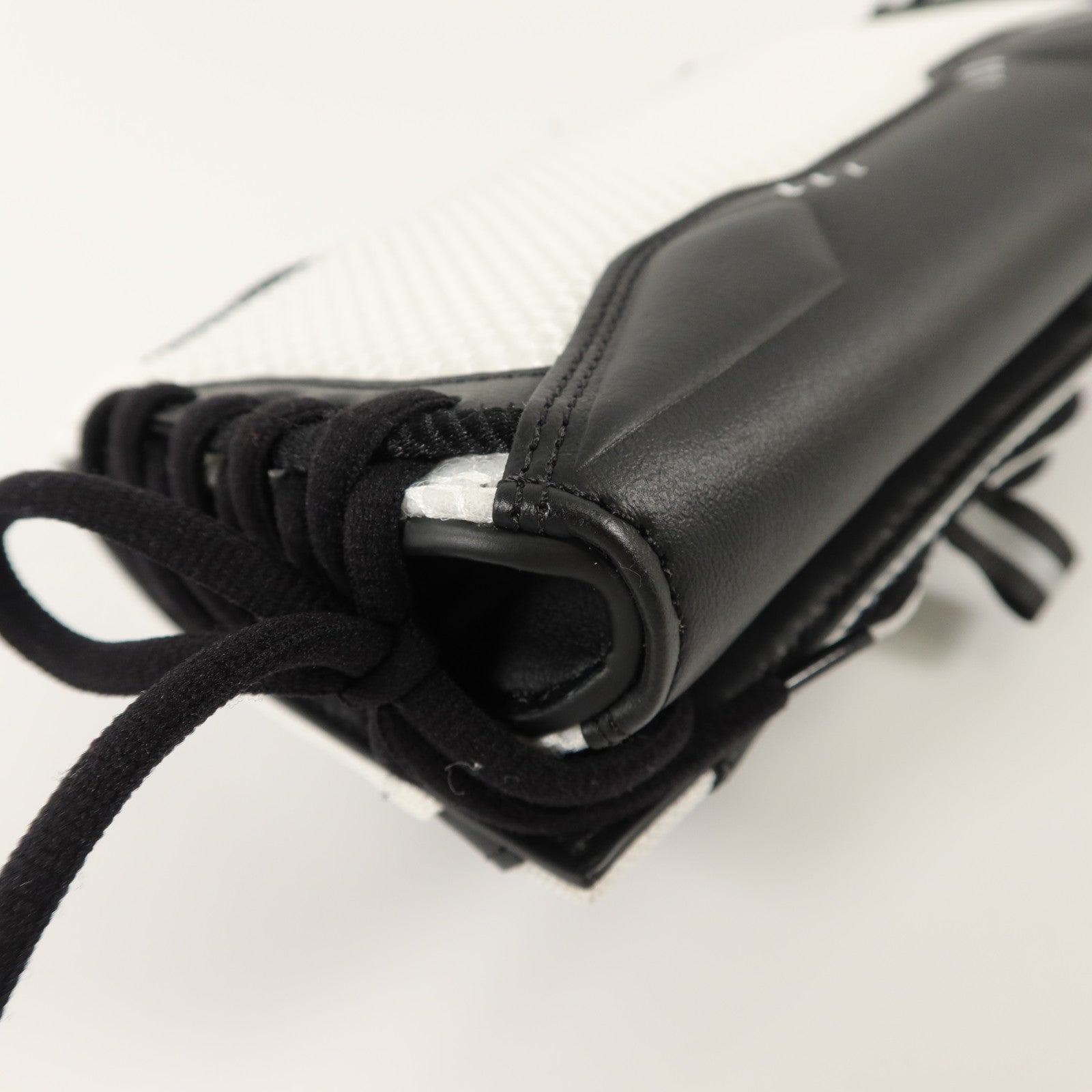 BALENCIAGA 尼龍/牛皮皮革Sneakerhead Phone Crossbody Bag肩背袋