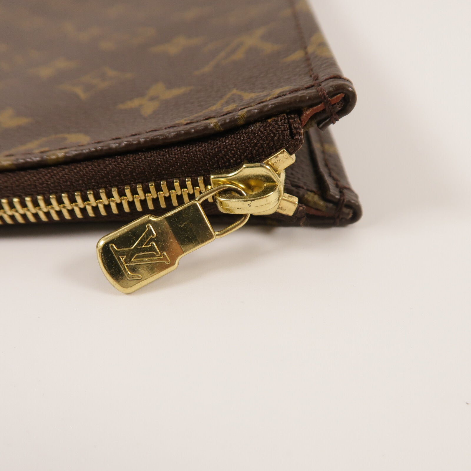 LOUIS VUITTON Monogram Poche Document Briefase手拿包