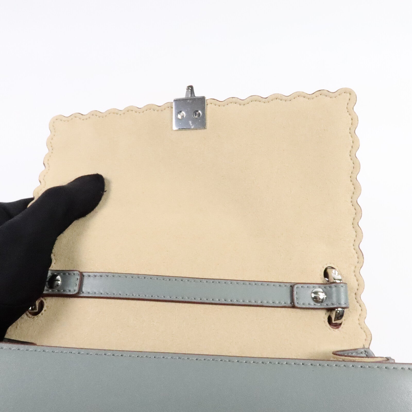 FENDI 牛皮皮革Kan I Small鏈帶肩背袋