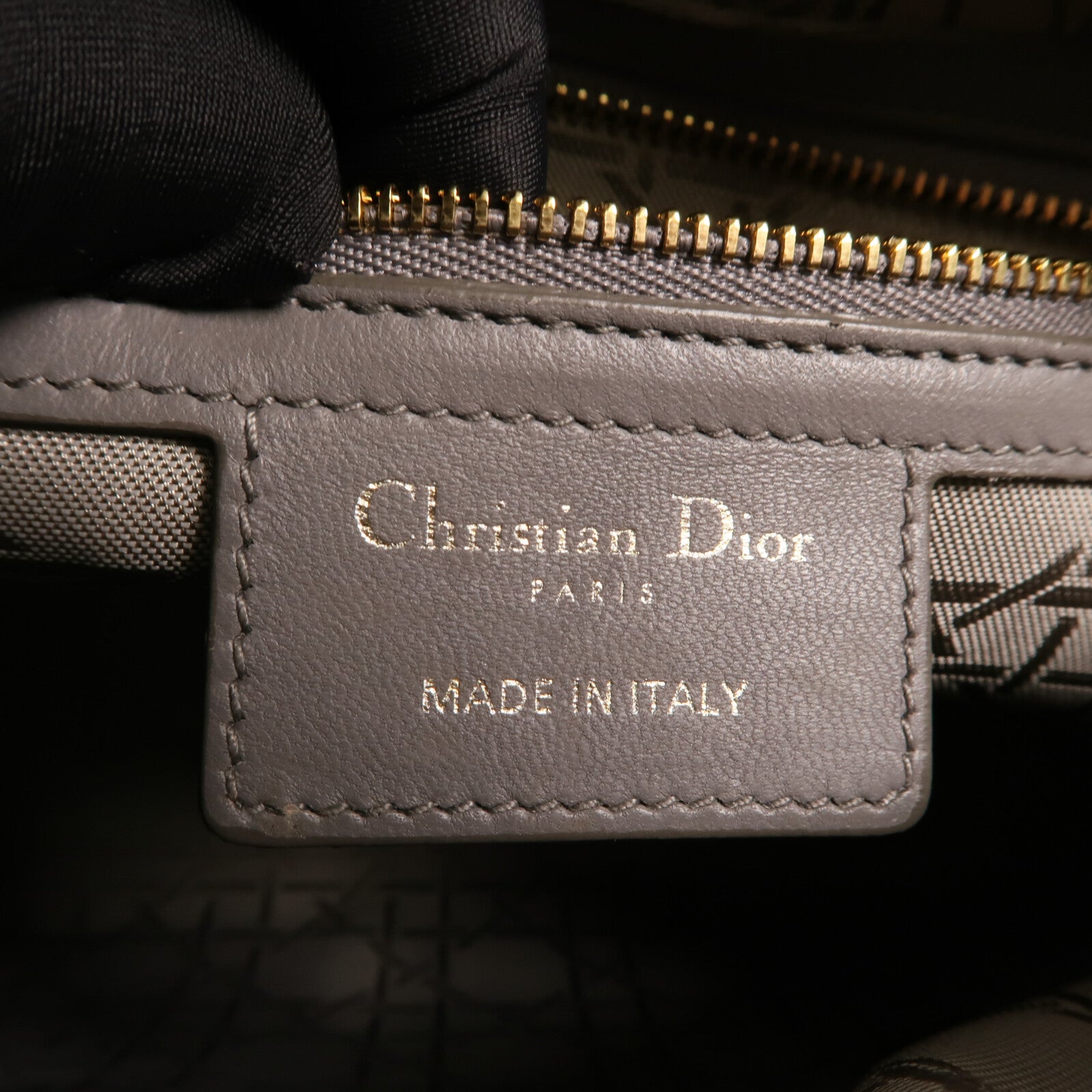Dior 羊皮皮革Lady Dior Medium金扣手挽肩背兩用袋