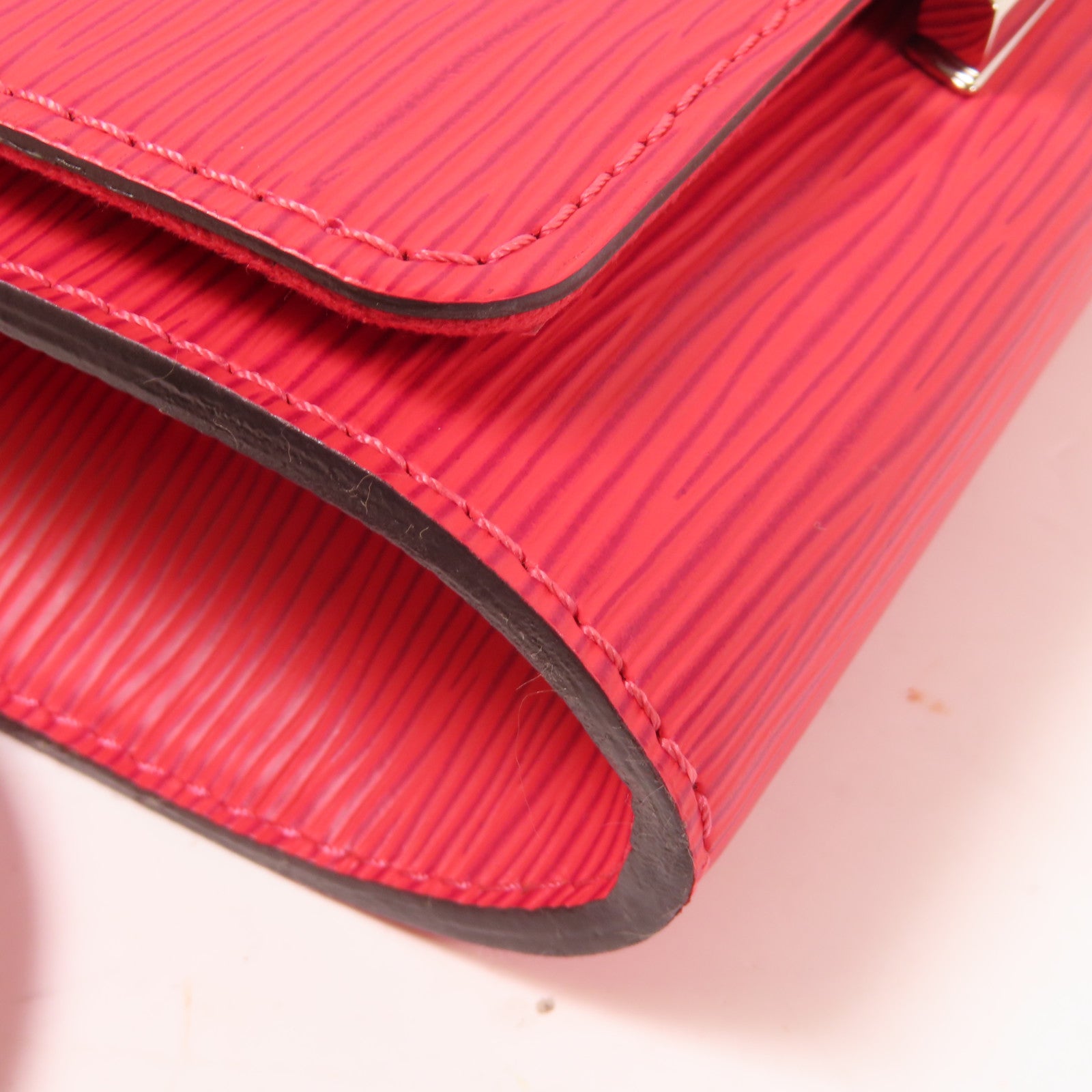 LOUIS VUITTON Epi Louise PM銀扣肩背袋粉紅色