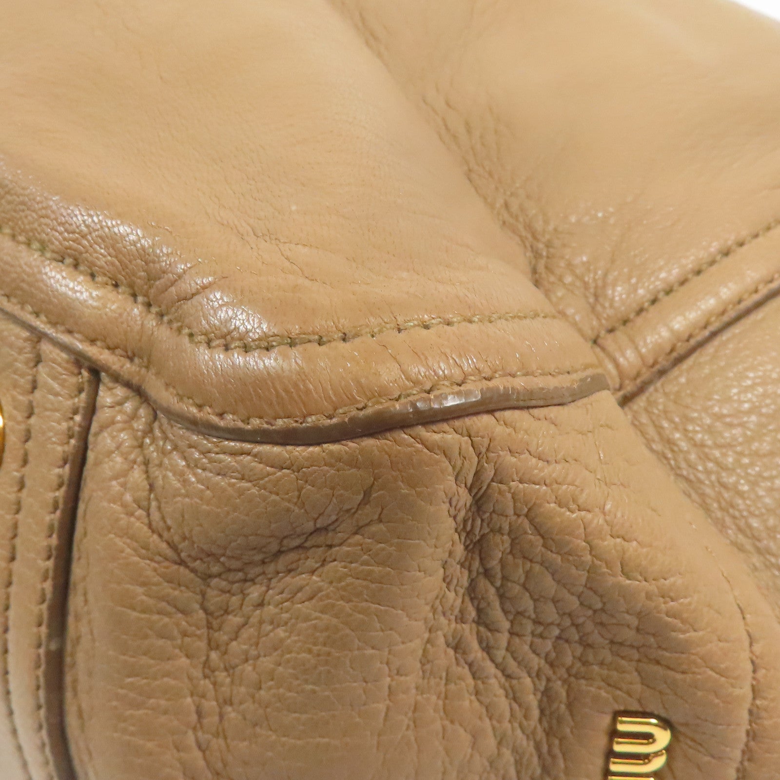 Miu Miu 牛皮皮革Shoulder Bag金扣肩背袋
