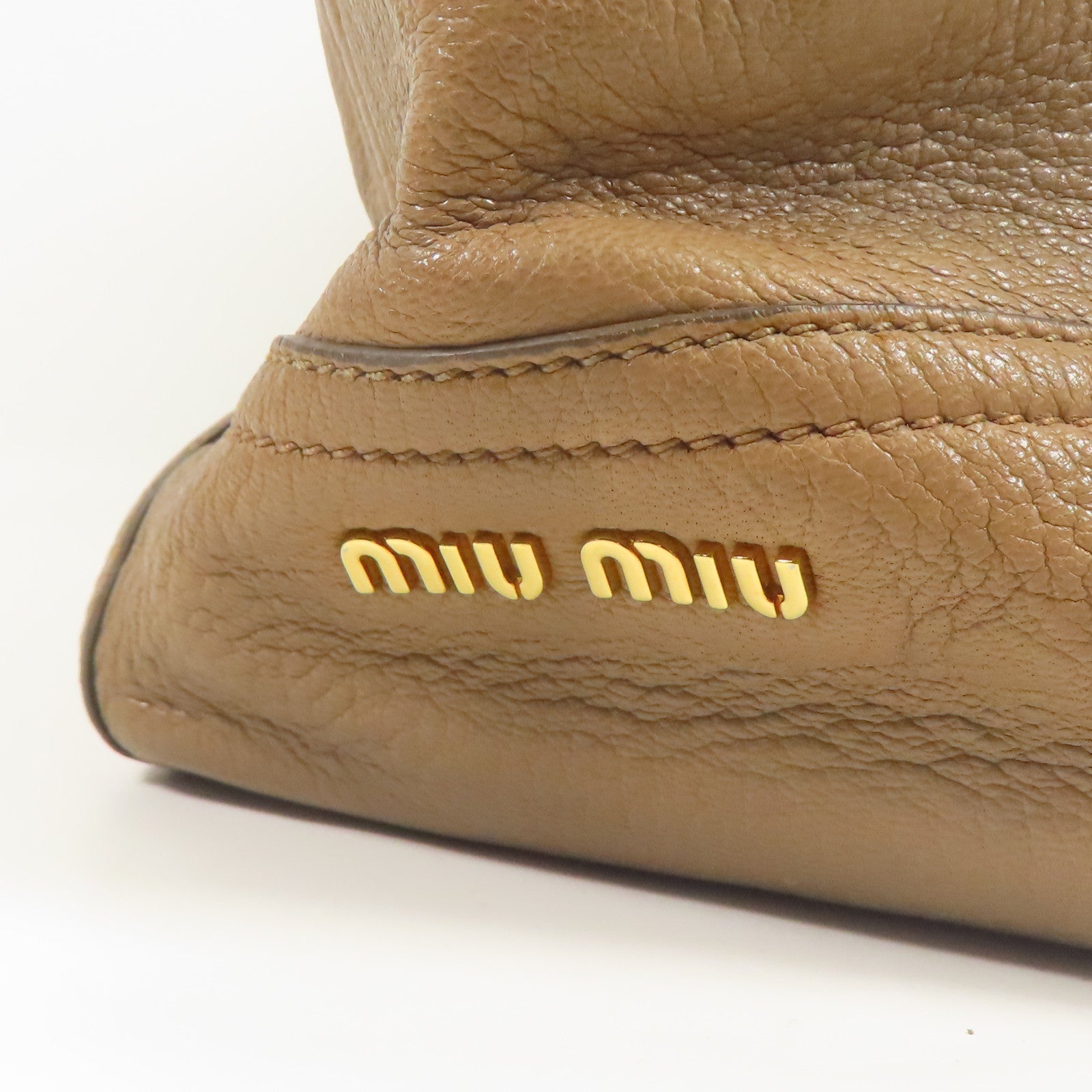 Miu Miu 牛皮皮革Shoulder Bag金扣肩背袋
