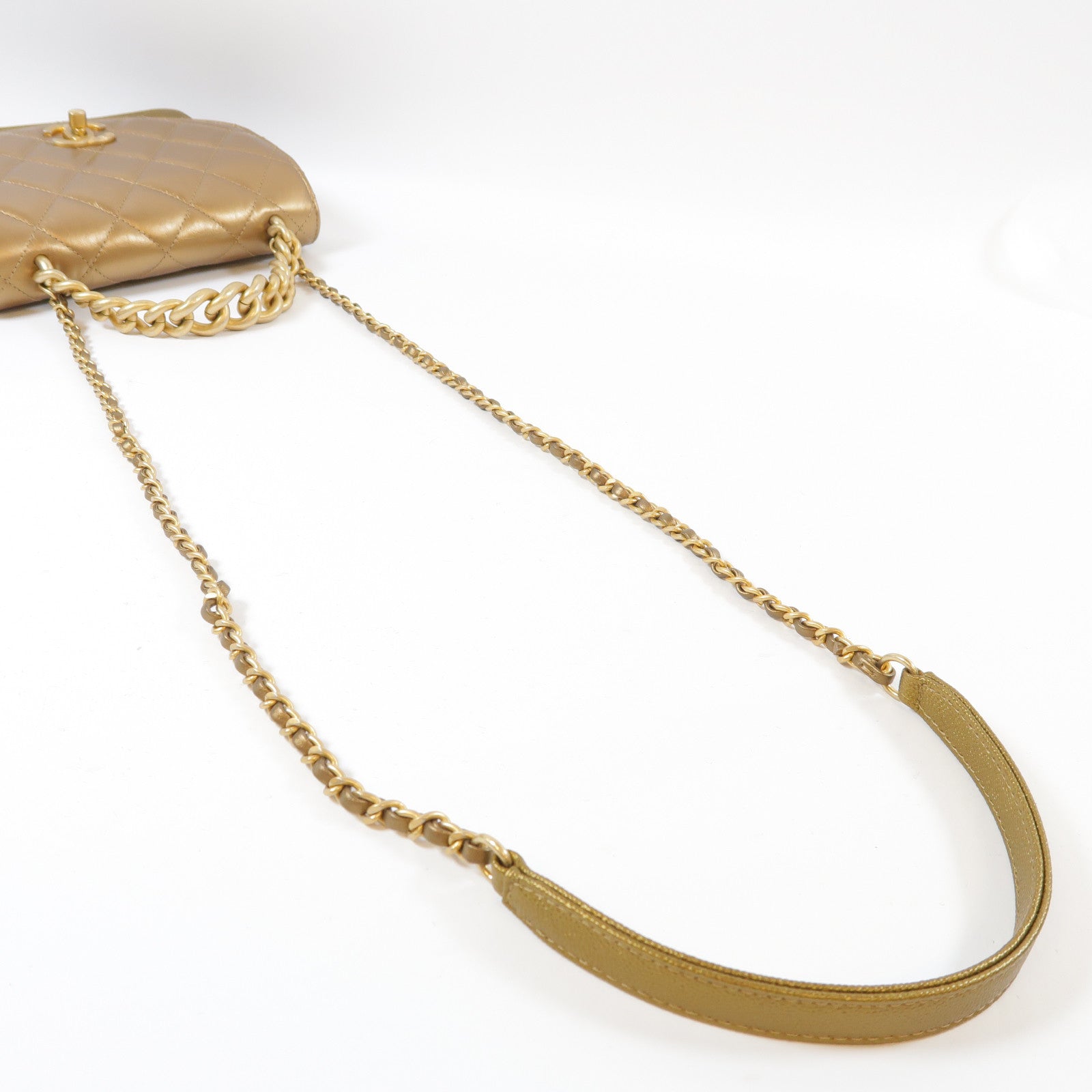 CHANEL 菱格牛皮皮革Chain Shoulder金扣鏈帶肩背袋金色