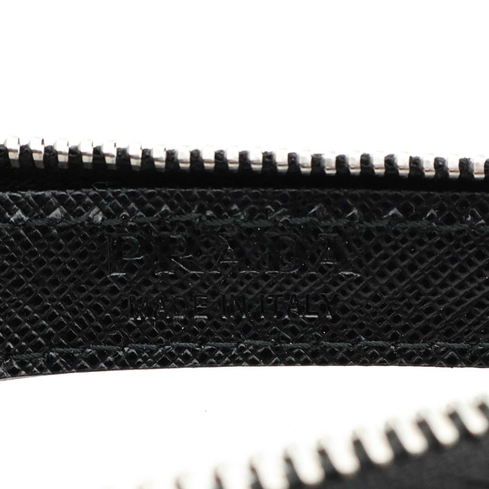 PRADA 皮革Card Case銀扣卡片套