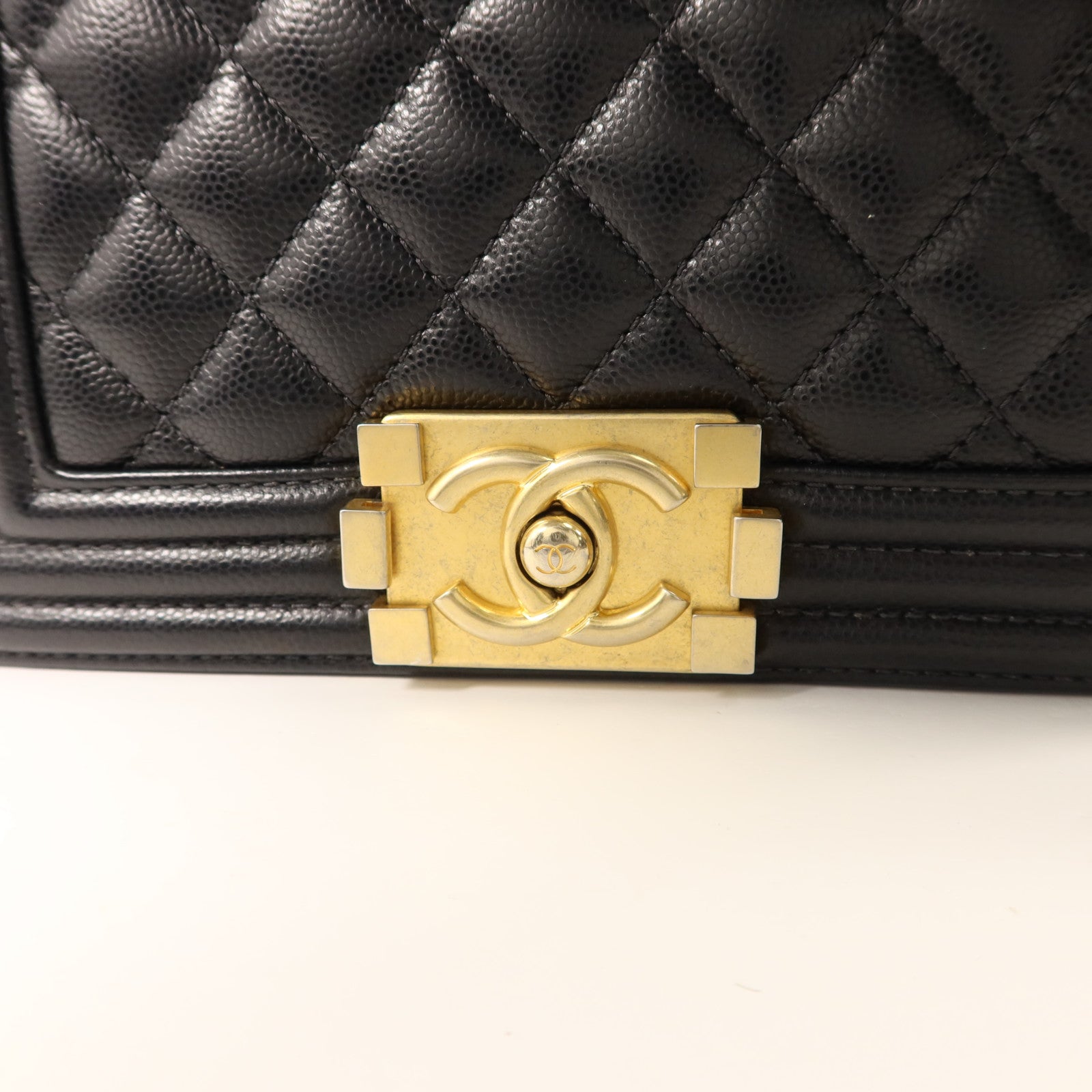 CHANEL 牛皮皮革Boy 20金扣鏈帶肩背袋
