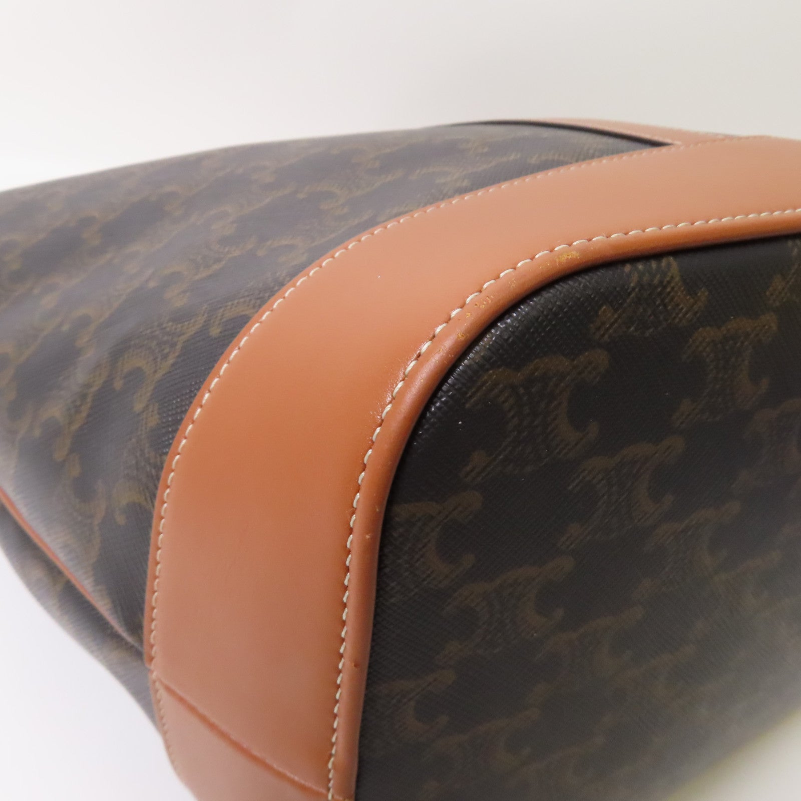 CELINE 塗層帆布Triomphe Bucket金扣肩背袋啡色