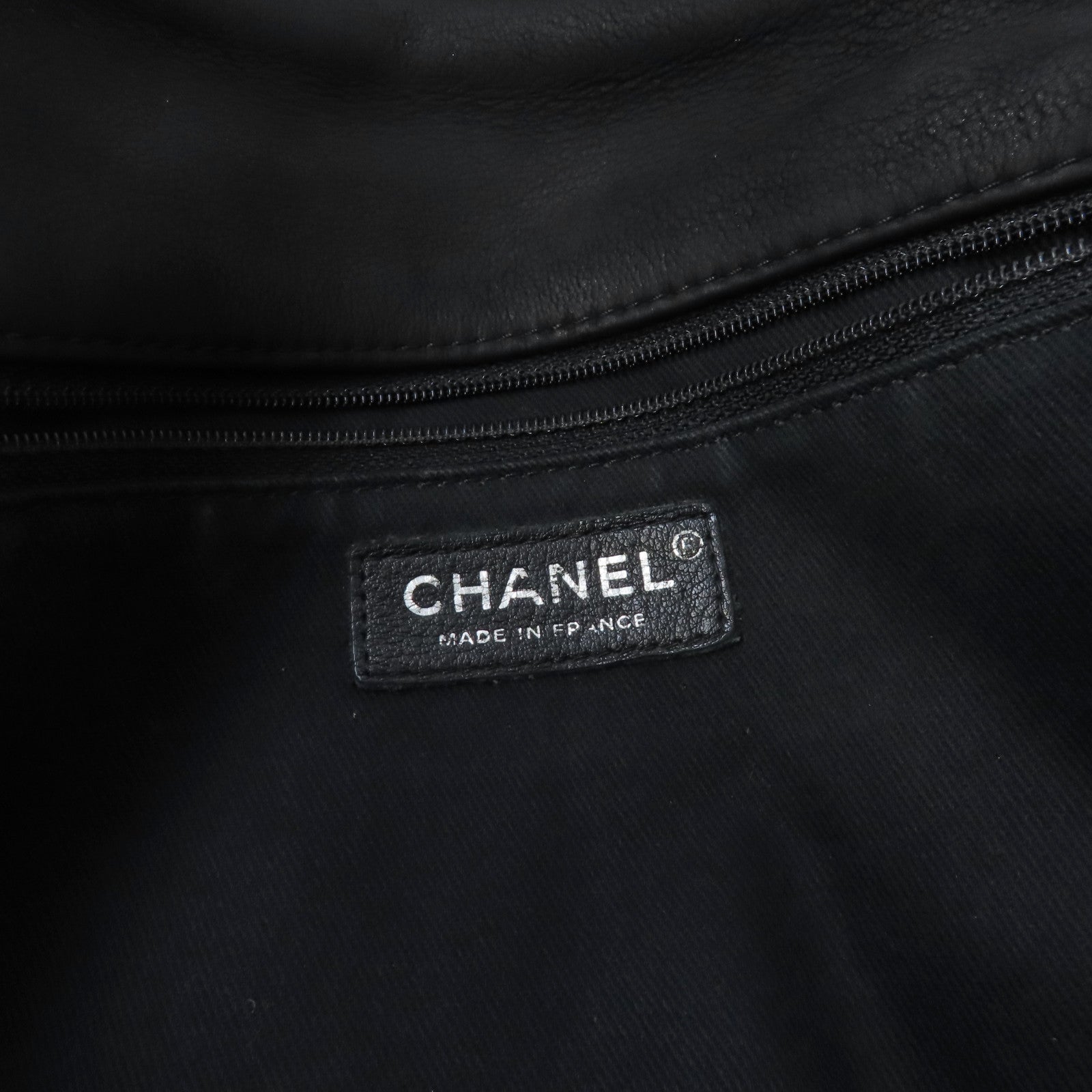 CHANEL 菱格牛皮皮革Chain Shoulder銀扣鏈帶肩背袋黑色