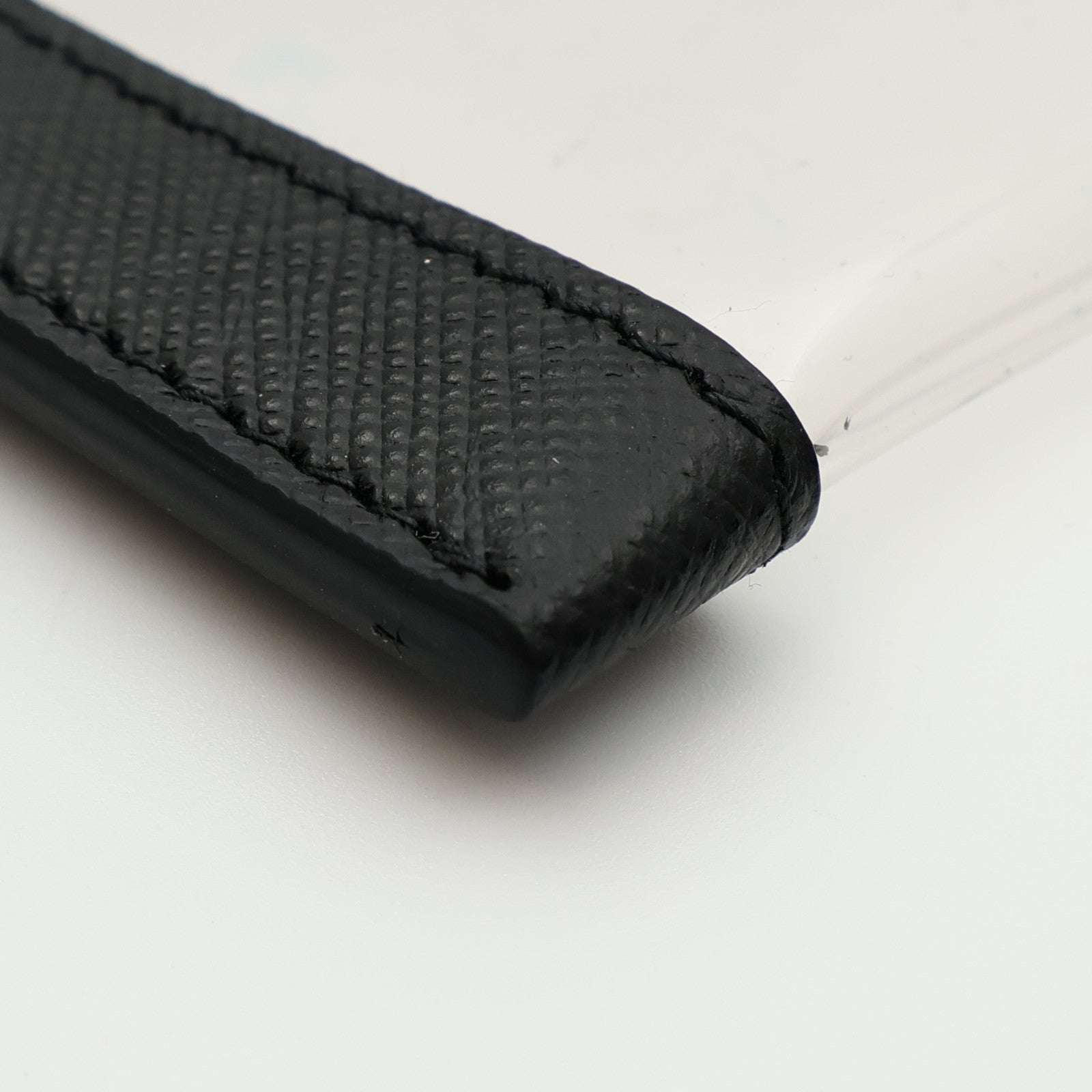 PRADA 皮革Card Case銀扣卡片套