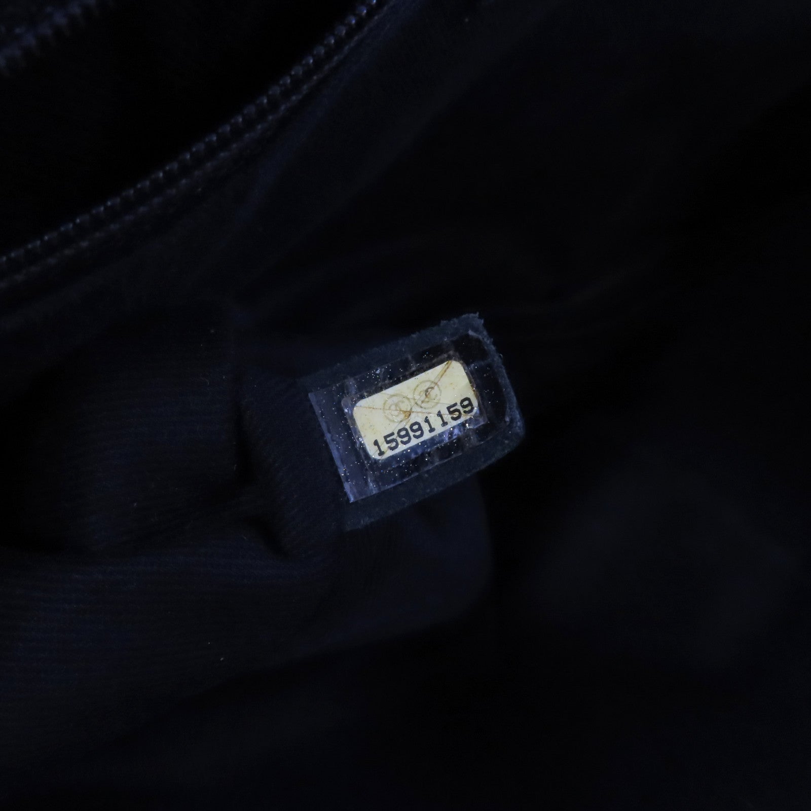 CHANEL 菱格牛皮皮革Chain Shoulder銀扣鏈帶肩背袋黑色