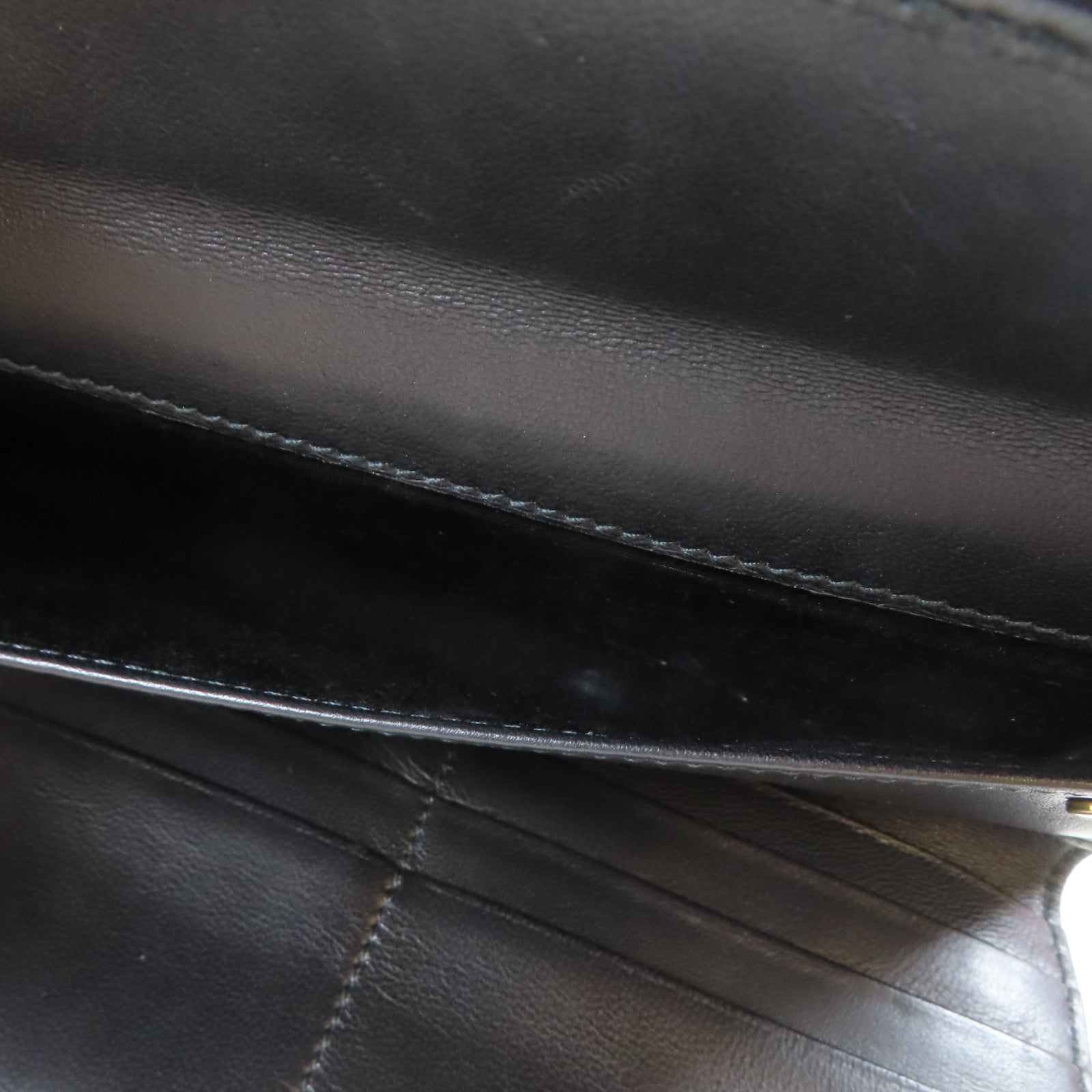 Alexander McQueen 牛皮皮革Trifold Long Wallet金扣長錢包黑色