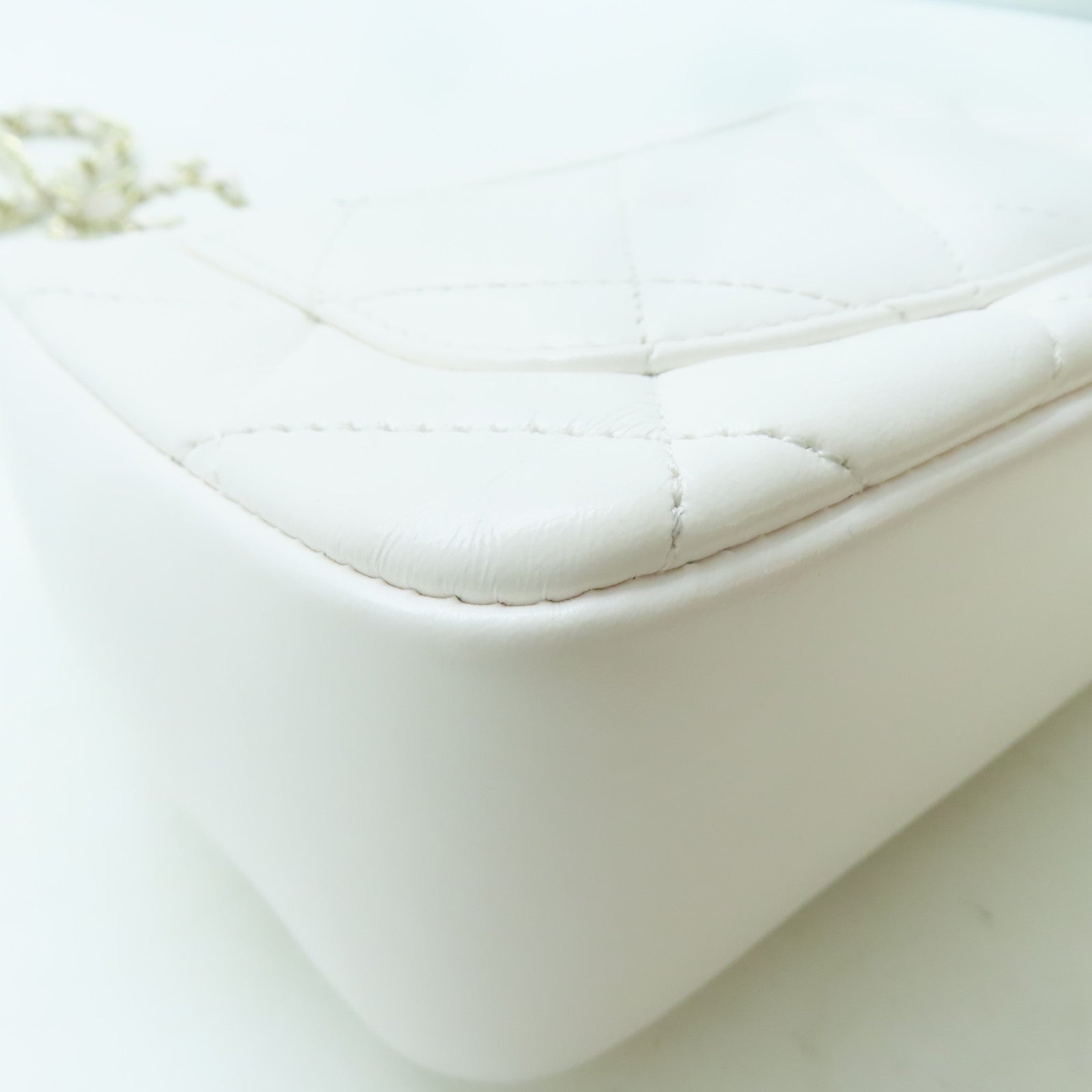 CHANEL 【激減優惠】菱格羊皮皮革Top Handle Mini Flap金扣鏈帶手挽肩背兩用袋白色