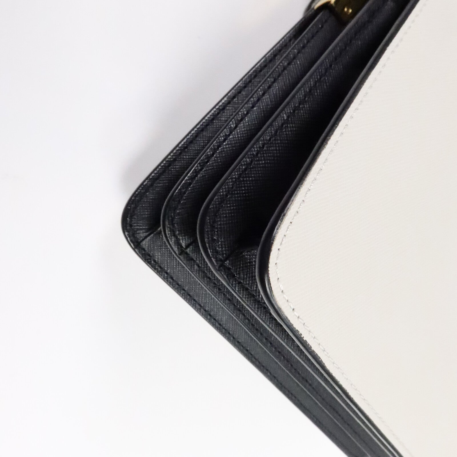 MARNI 牛皮皮革Marni Trunk肩背袋