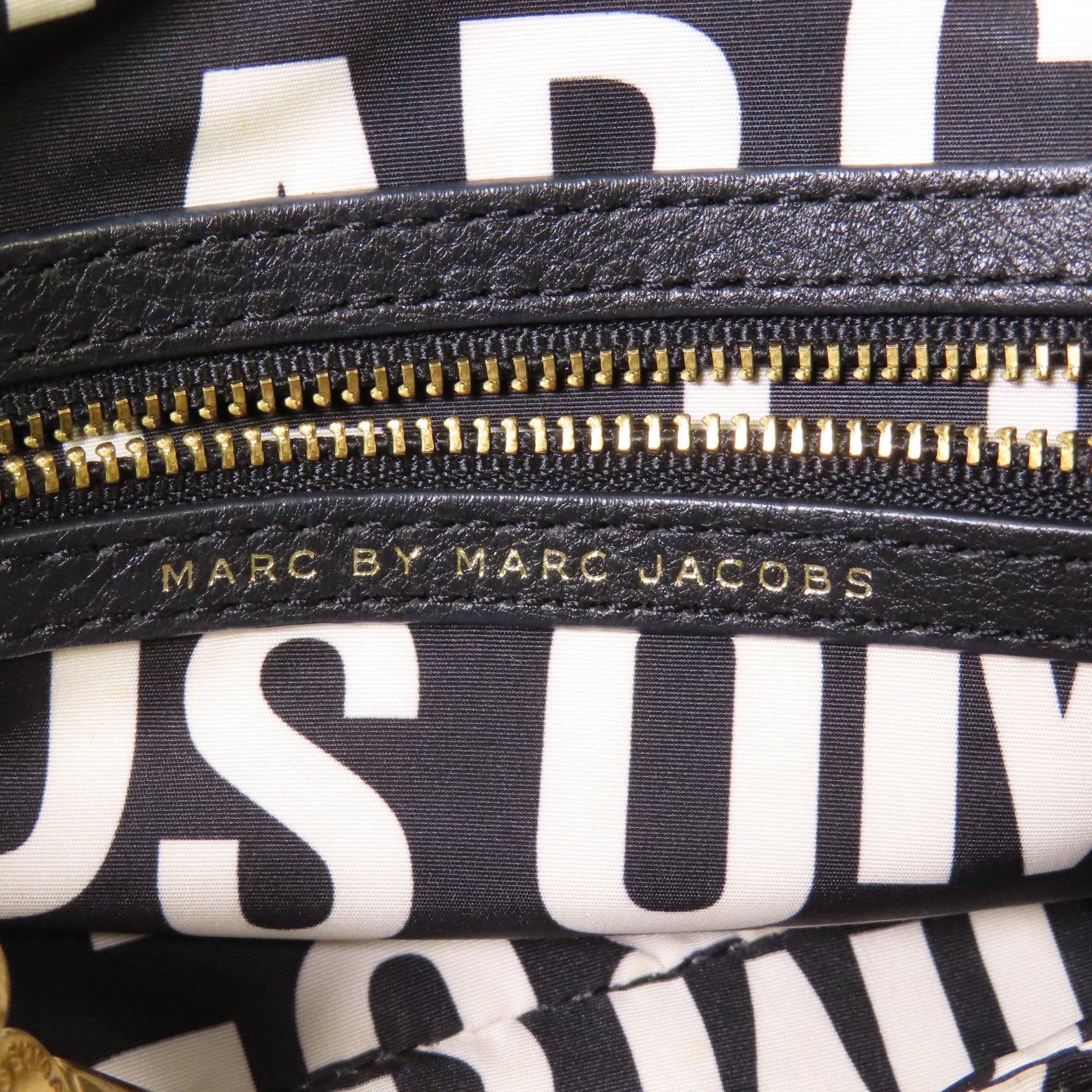 MARC BY MARC JACOBS 【激減優惠】牛皮皮革Hand Bag金扣手挽袋