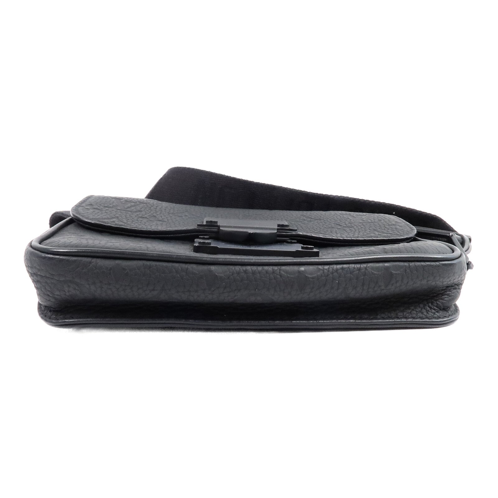 LOUIS VUITTON Taurillon Monogram S Lock Sling肩背袋