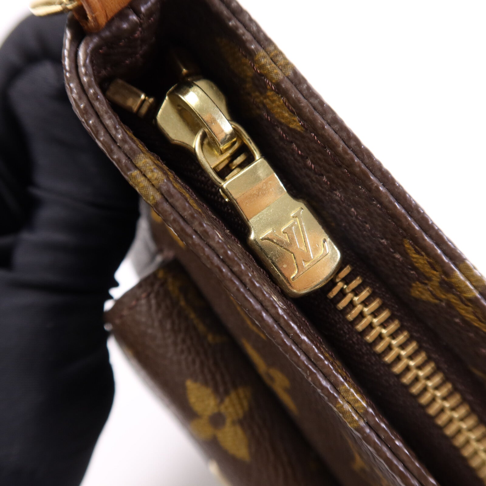 LOUIS VUITTON Monogram Particion金扣手拿包