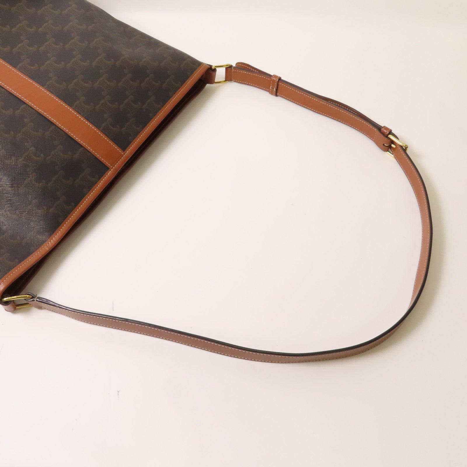 CELINE 塗層帆布Triomphe Bucket金扣肩背袋啡色