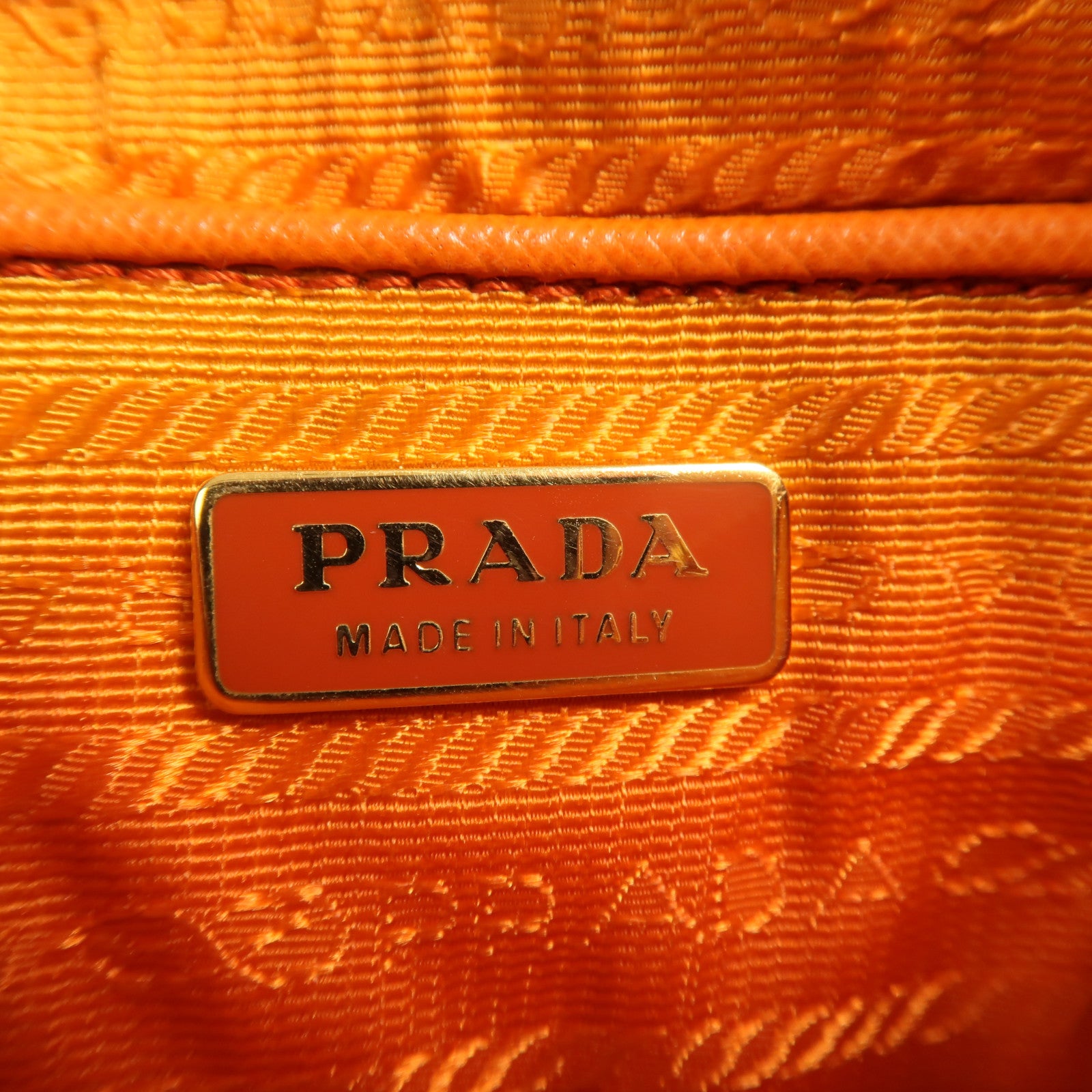 PRADA 尼龍Pouch Shoulder Bag金扣肩背袋