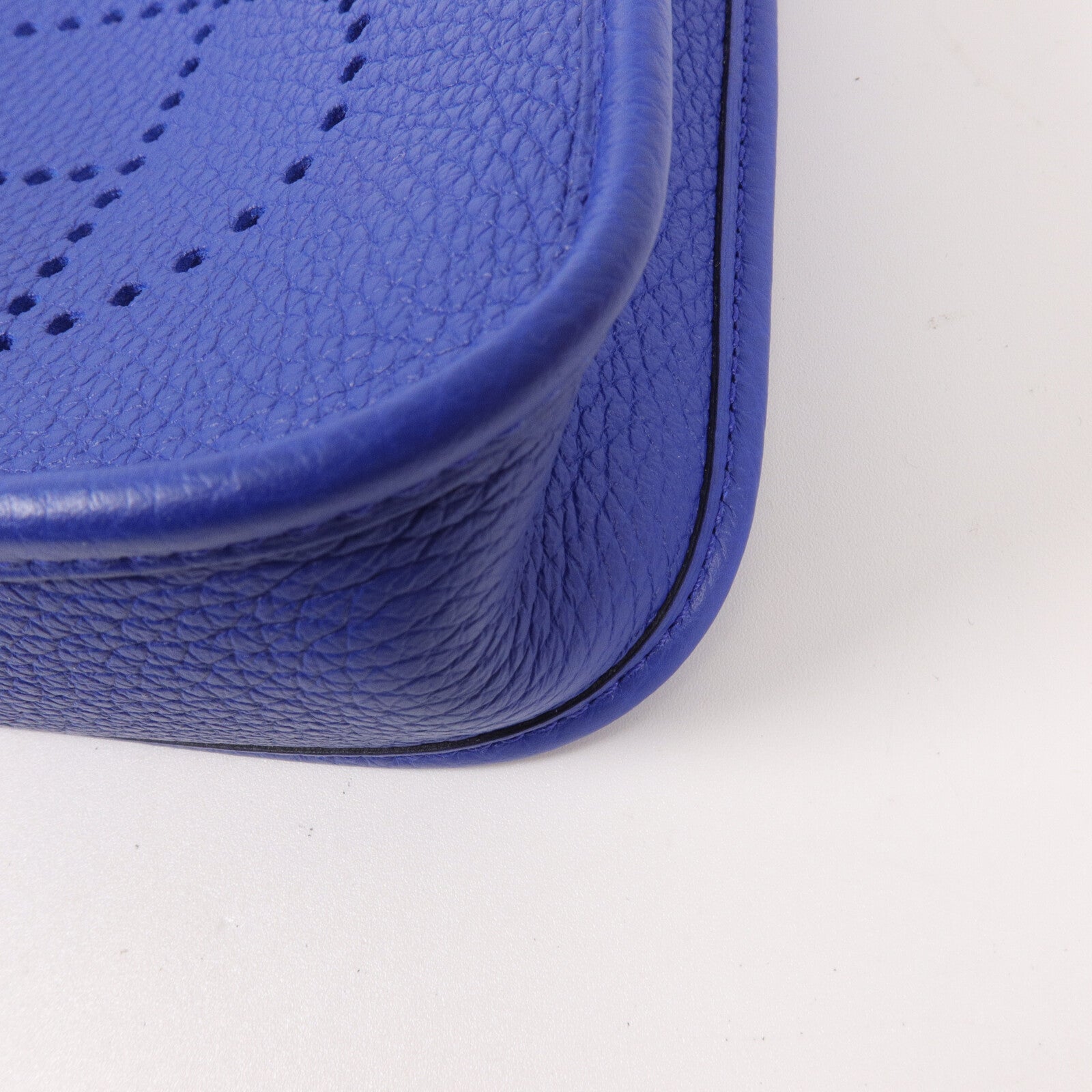 HERMES Clemence皮革Evelyne TPM肩背袋Bleu Electrique