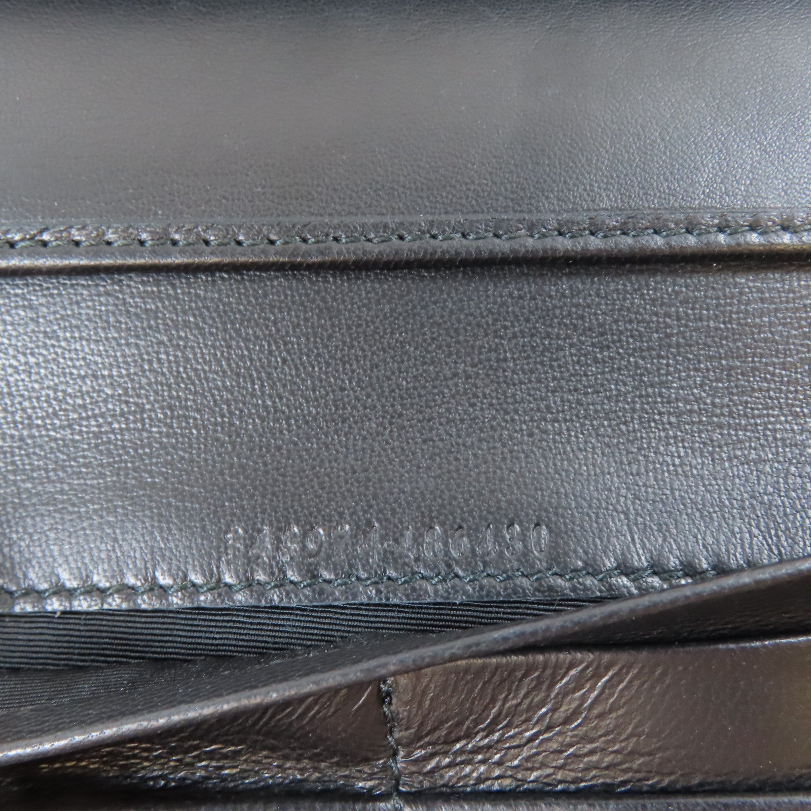 Alexander McQueen 牛皮皮革Trifold Long Wallet金扣長錢包黑色