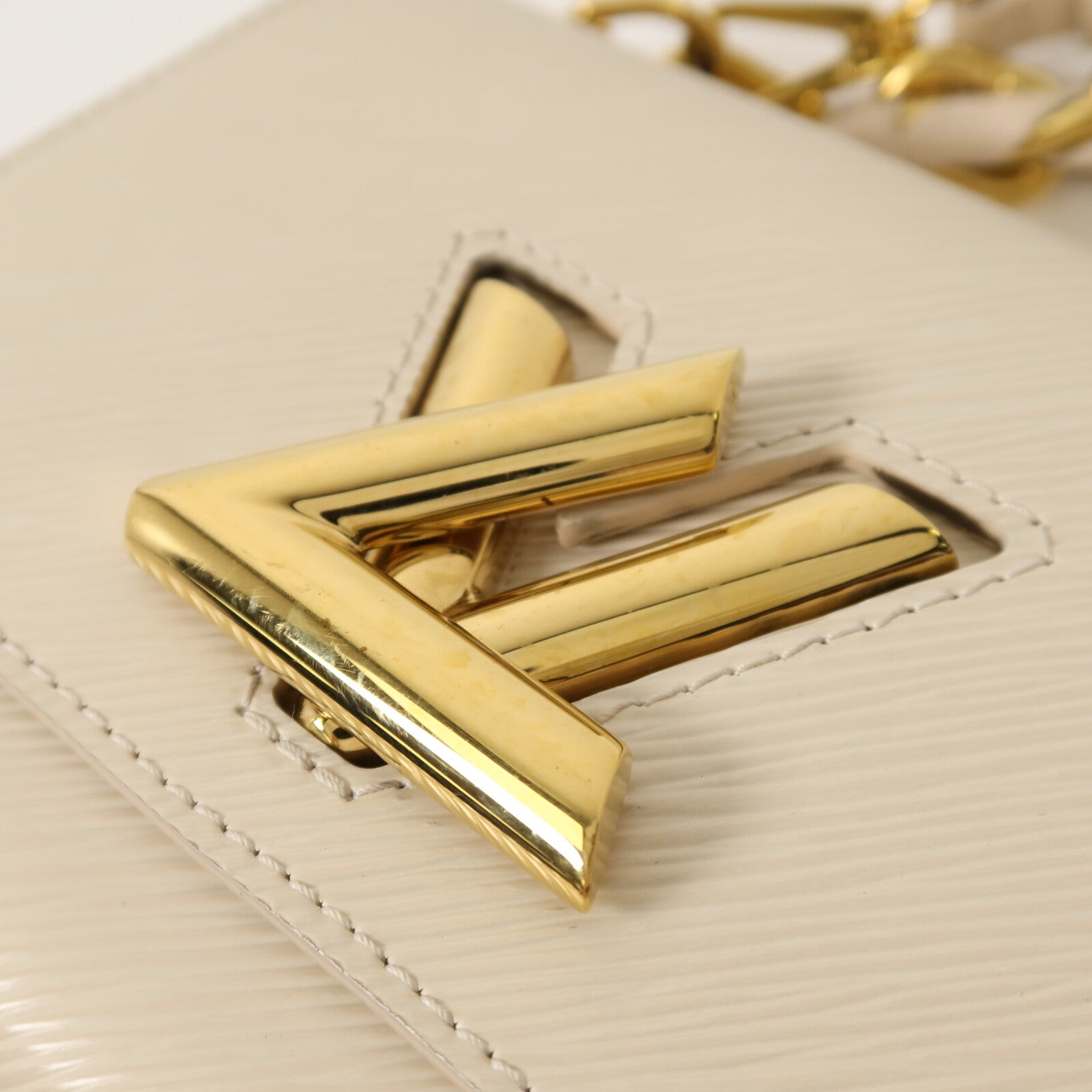 LOUIS VUITTON Epi Twist PM鏈帶手挽肩背兩用袋