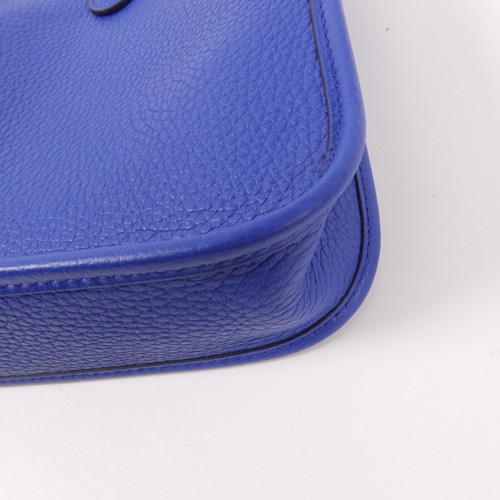 HERMES Clemence皮革Evelyne TPM肩背袋Bleu Electrique