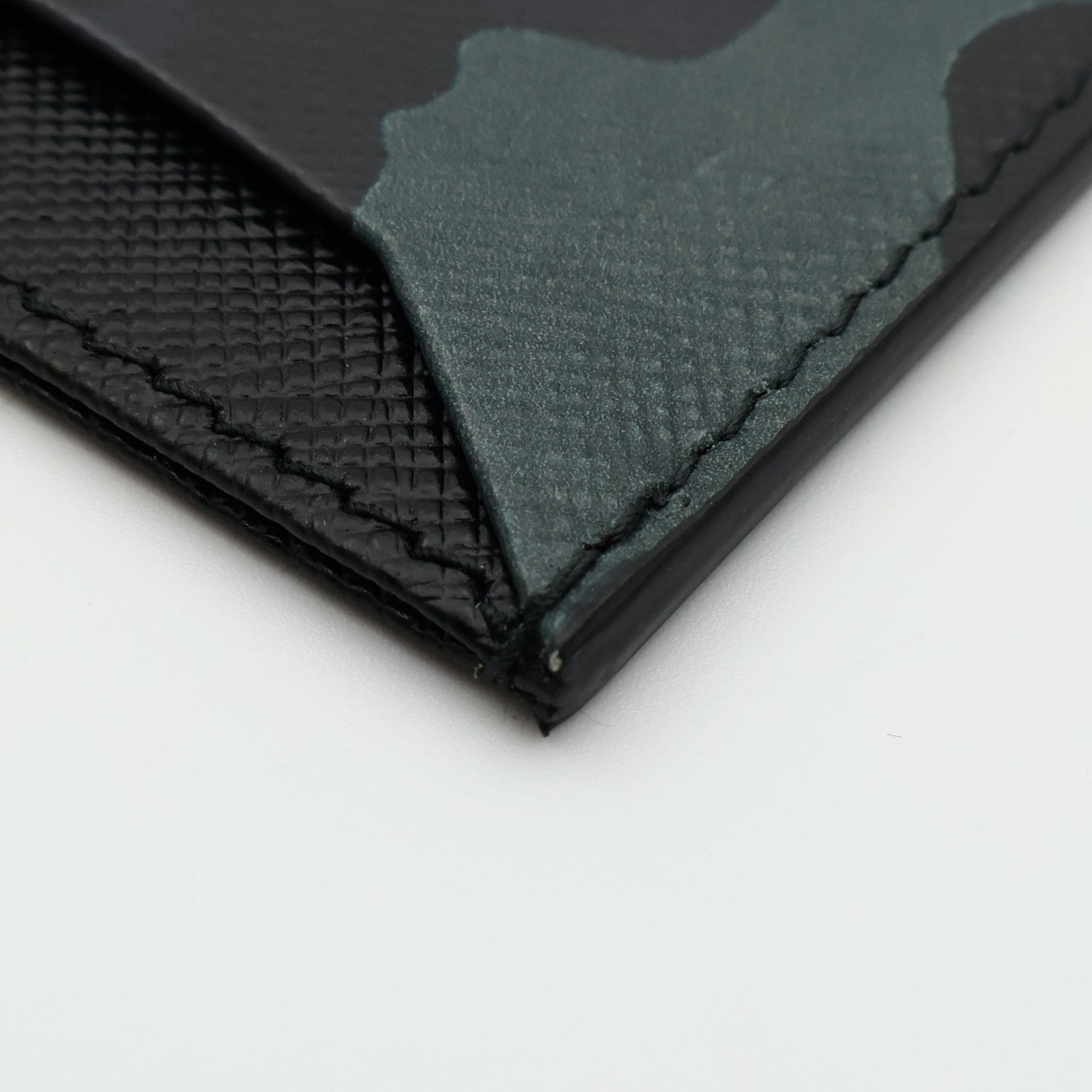 PRADA 皮革Card Case銀扣卡片套