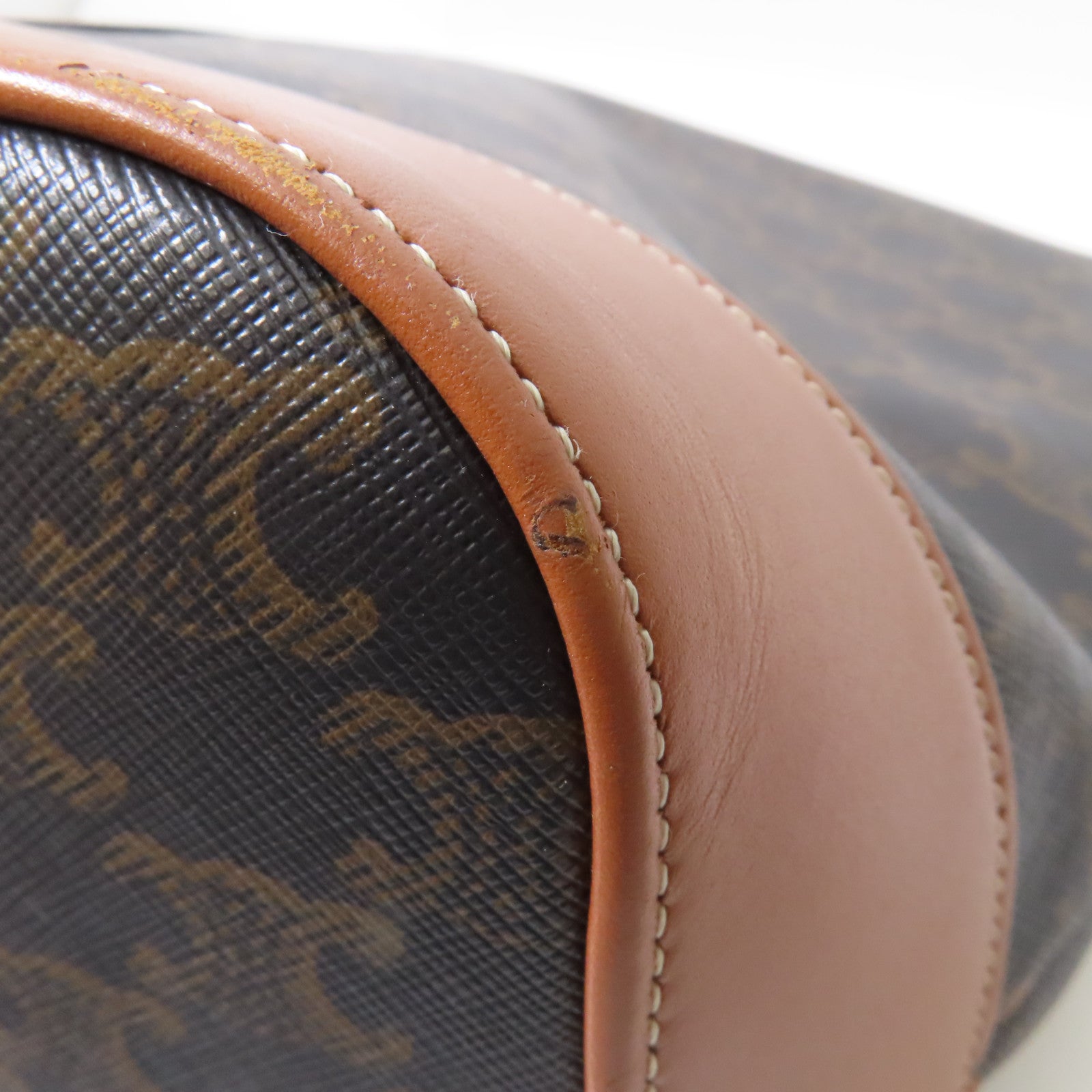 CELINE 塗層帆布Triomphe Bucket金扣肩背袋啡色