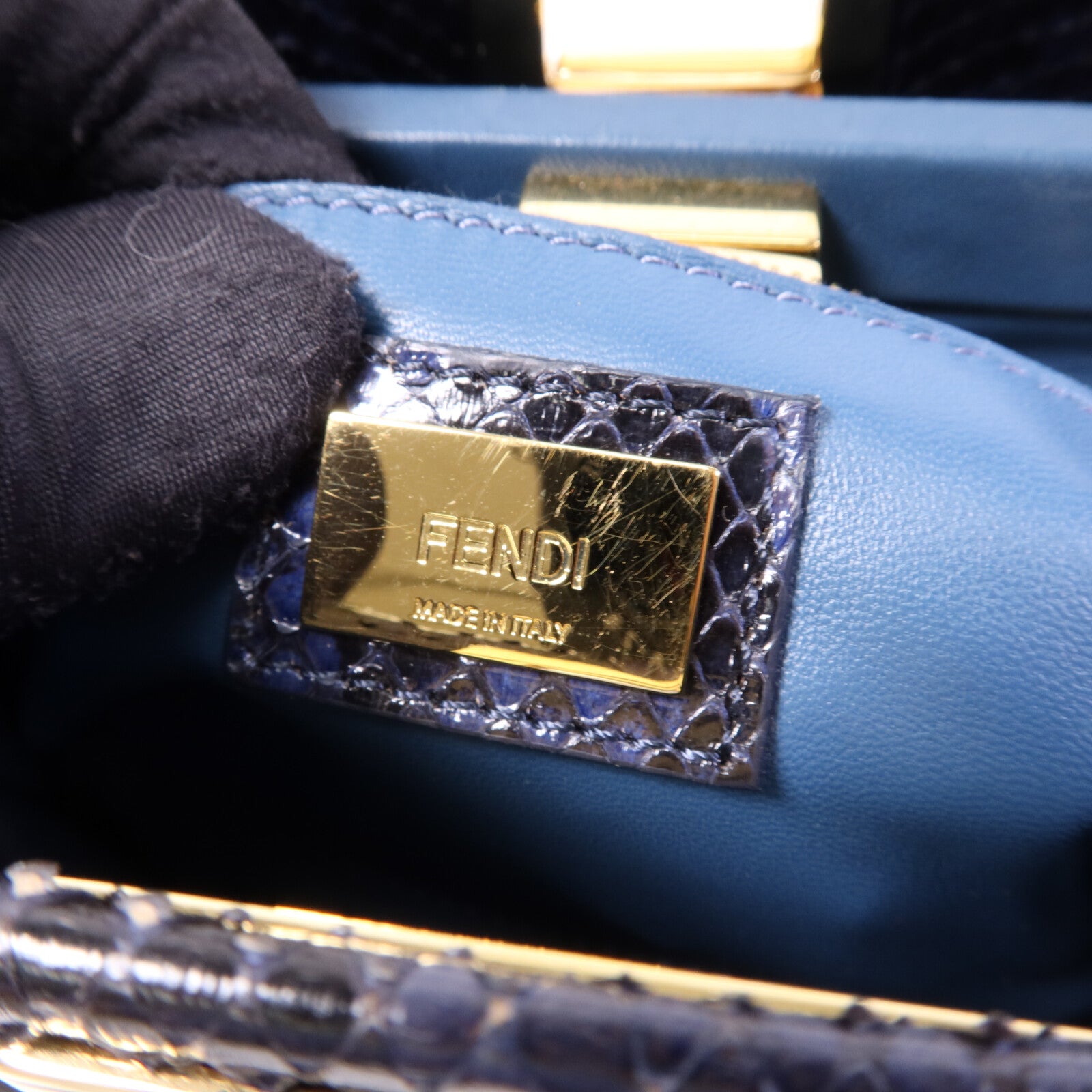 FENDI 蛇皮皮革Peekaboo Mini金扣手挽肩背兩用袋