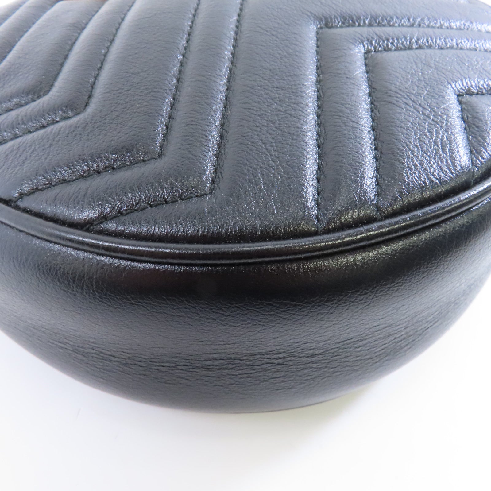 GUCCI 【激減優惠】牛皮皮革GG Marmont金扣鏈帶肩背袋黑色