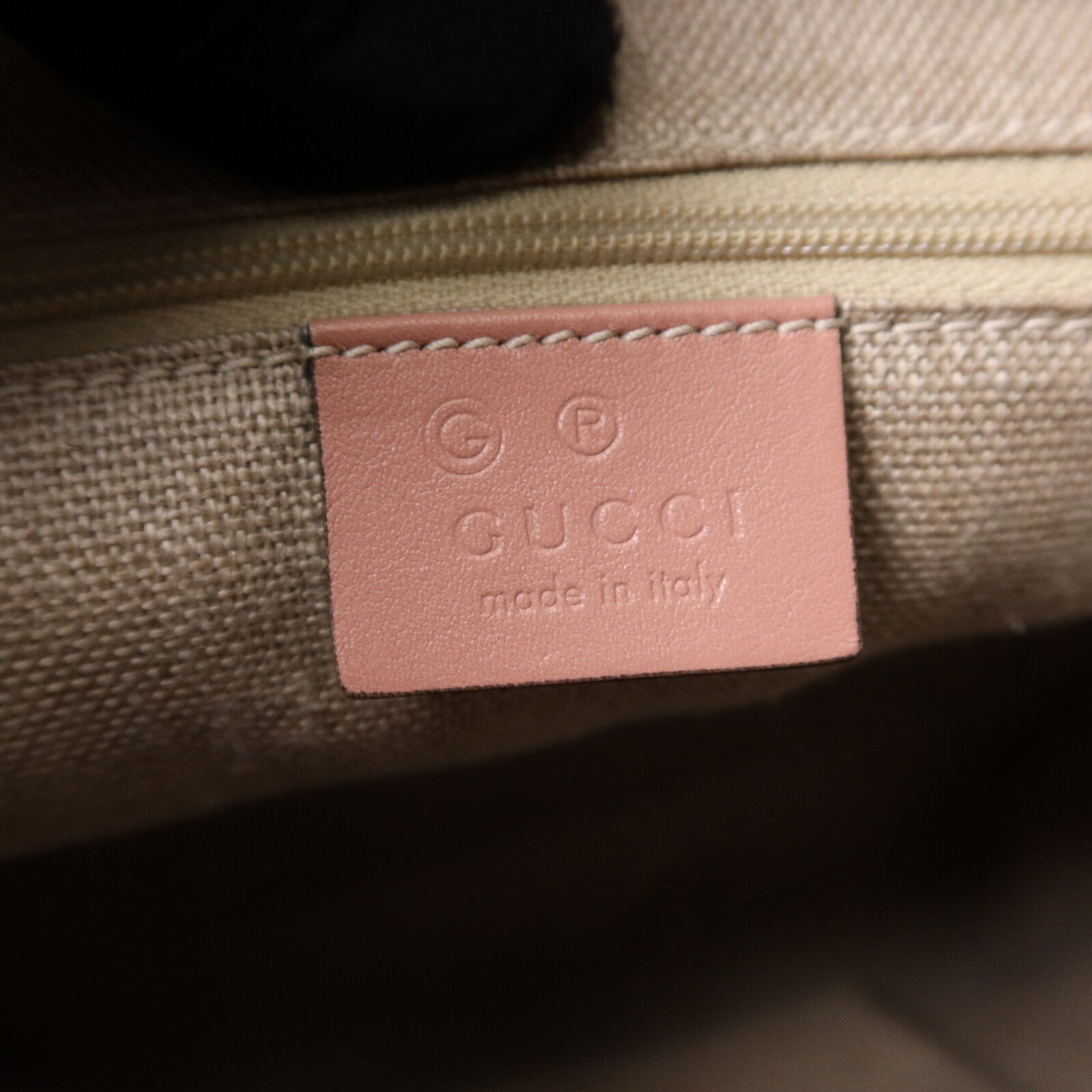 GUCCI 牛皮皮革Shoulder Bag金扣肩背袋