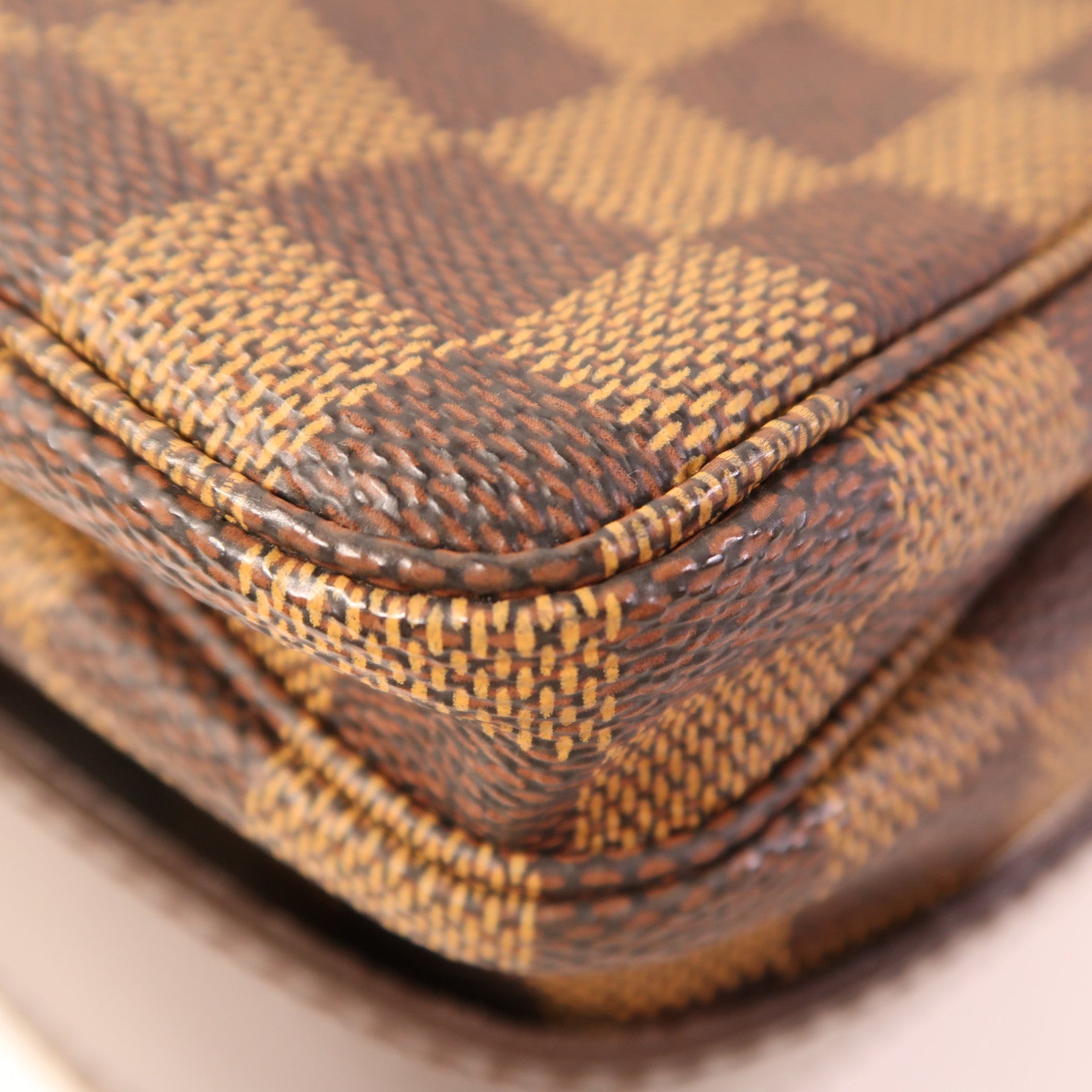 LOUIS VUITTON Damier Naviglio金扣肩背袋