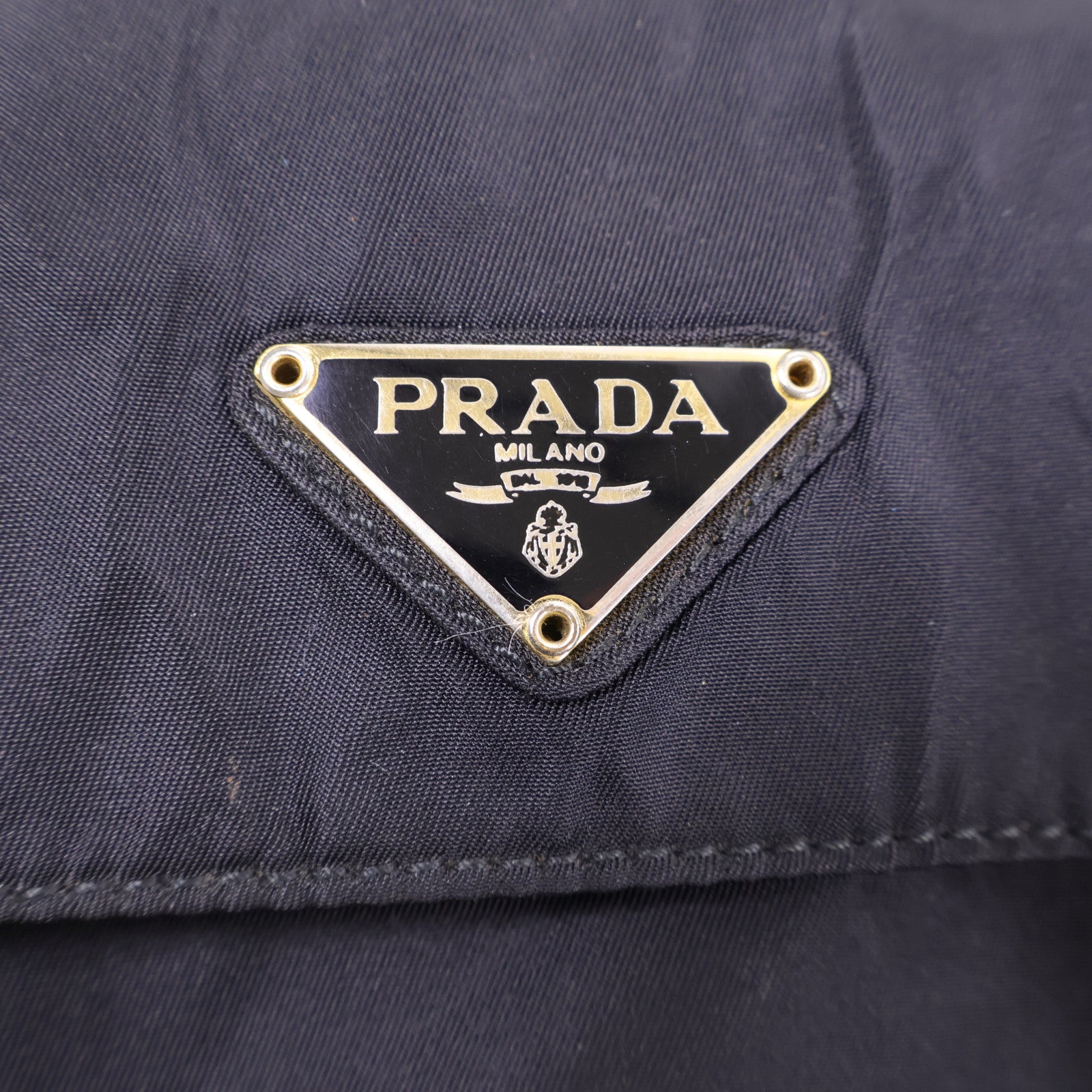 PRADA 尼龍Waist Bag金扣斜挎包
