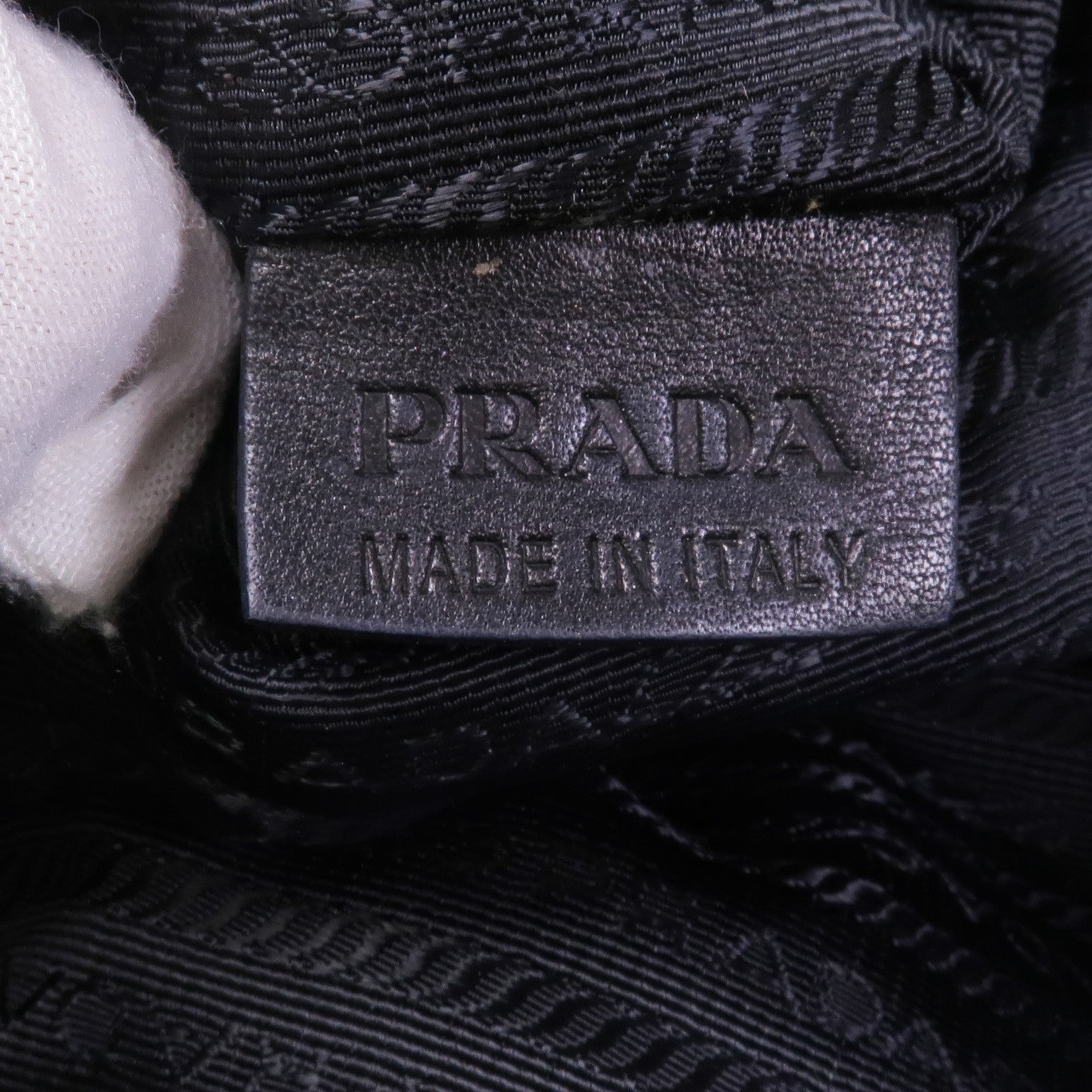 PRADA 牛皮皮革Shoulder Bag銀扣肩背袋