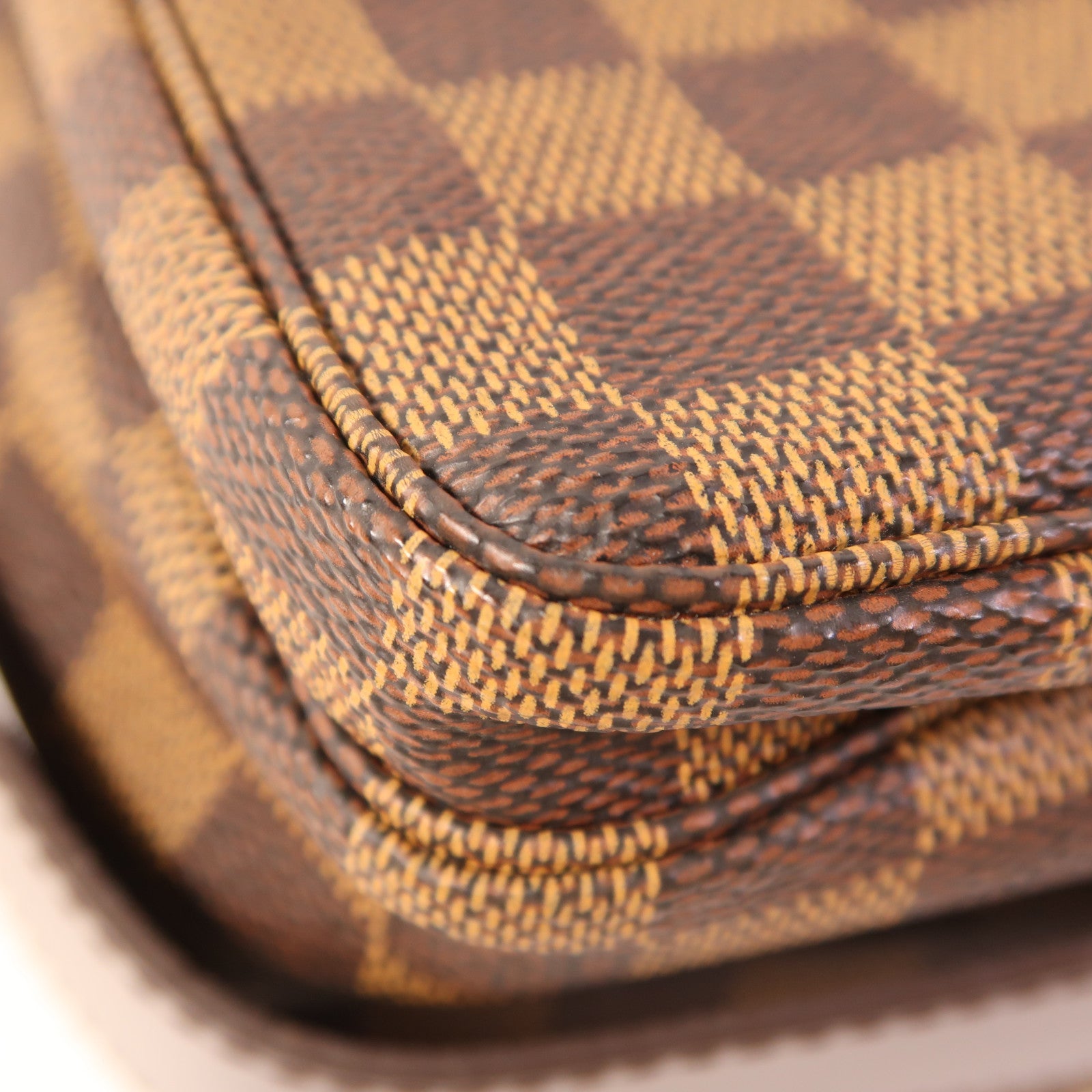 LOUIS VUITTON Damier Naviglio金扣肩背袋
