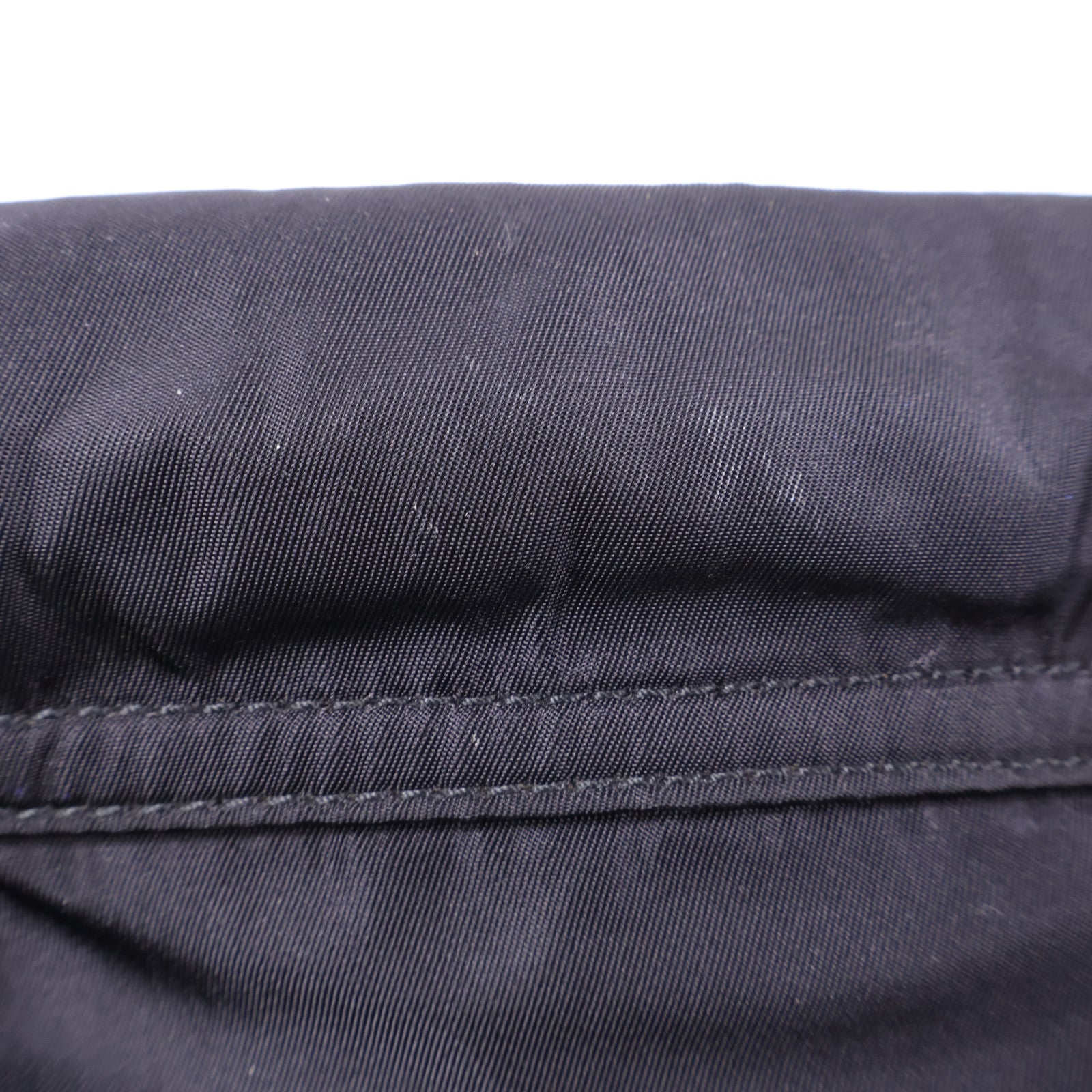 PRADA 尼龍Waist Bag金扣斜挎包