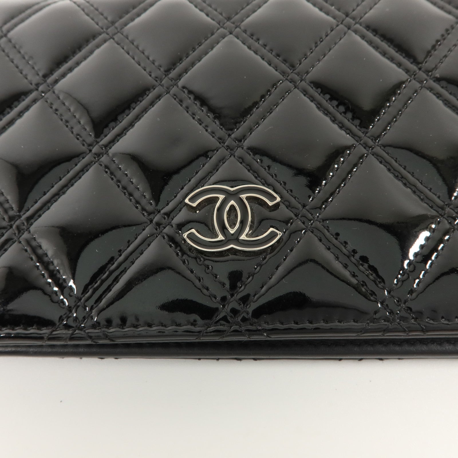 CHANEL 漆皮皮革Long Bifold Wallet長錢包